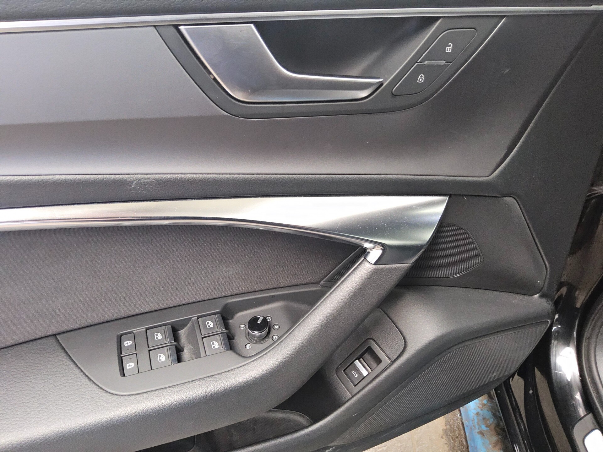 Audi A6 Avant 35 TDI Navi LED virtual Sound AHK 10