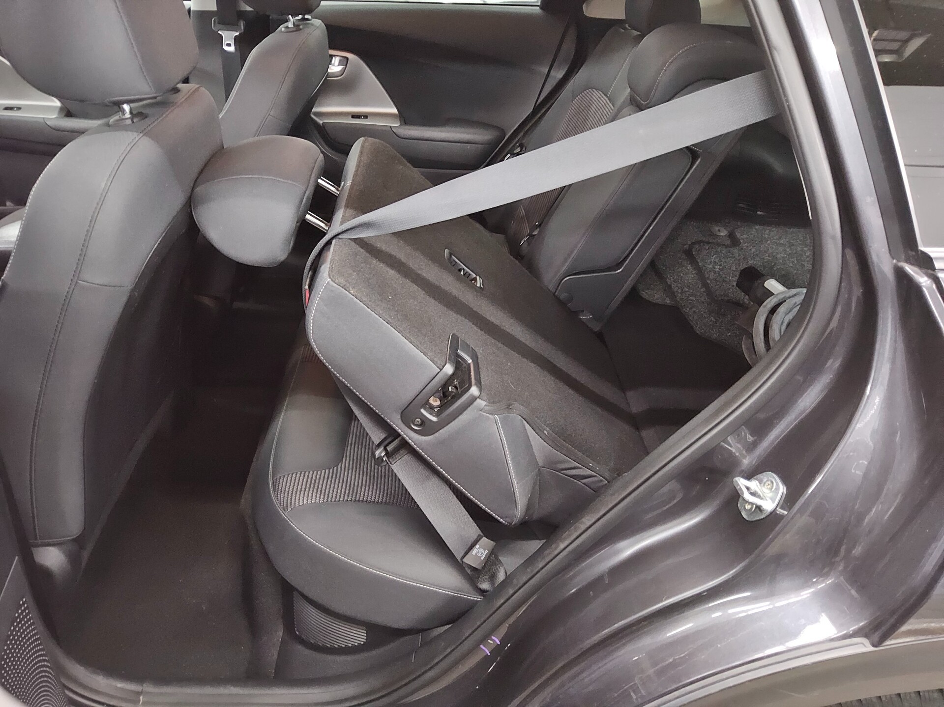 Kia Niro 1.6 Hybrid Edition 7 RfK PDC Shz Tempo 12