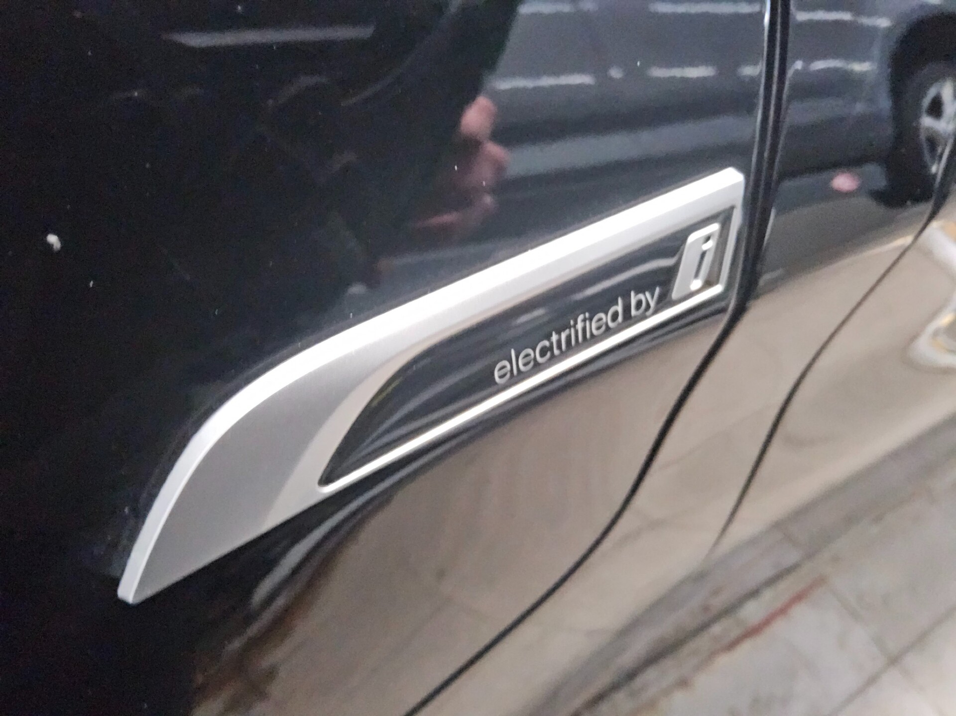 BMW X1 xDrive25e M-Sport Navi LED HuD Pano HiFi 11