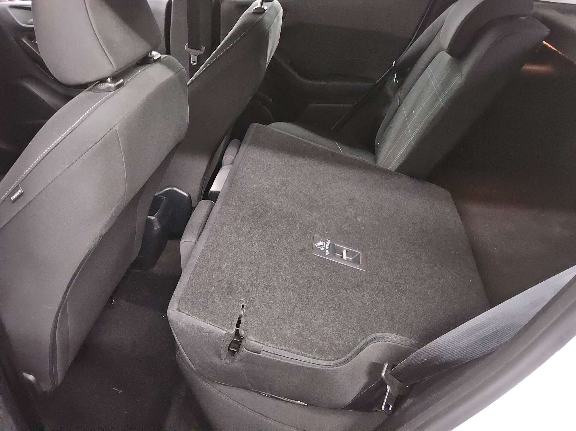 Ford Fiesta 1.0 EB Cool&Connect LED Shz Radio Klima 12