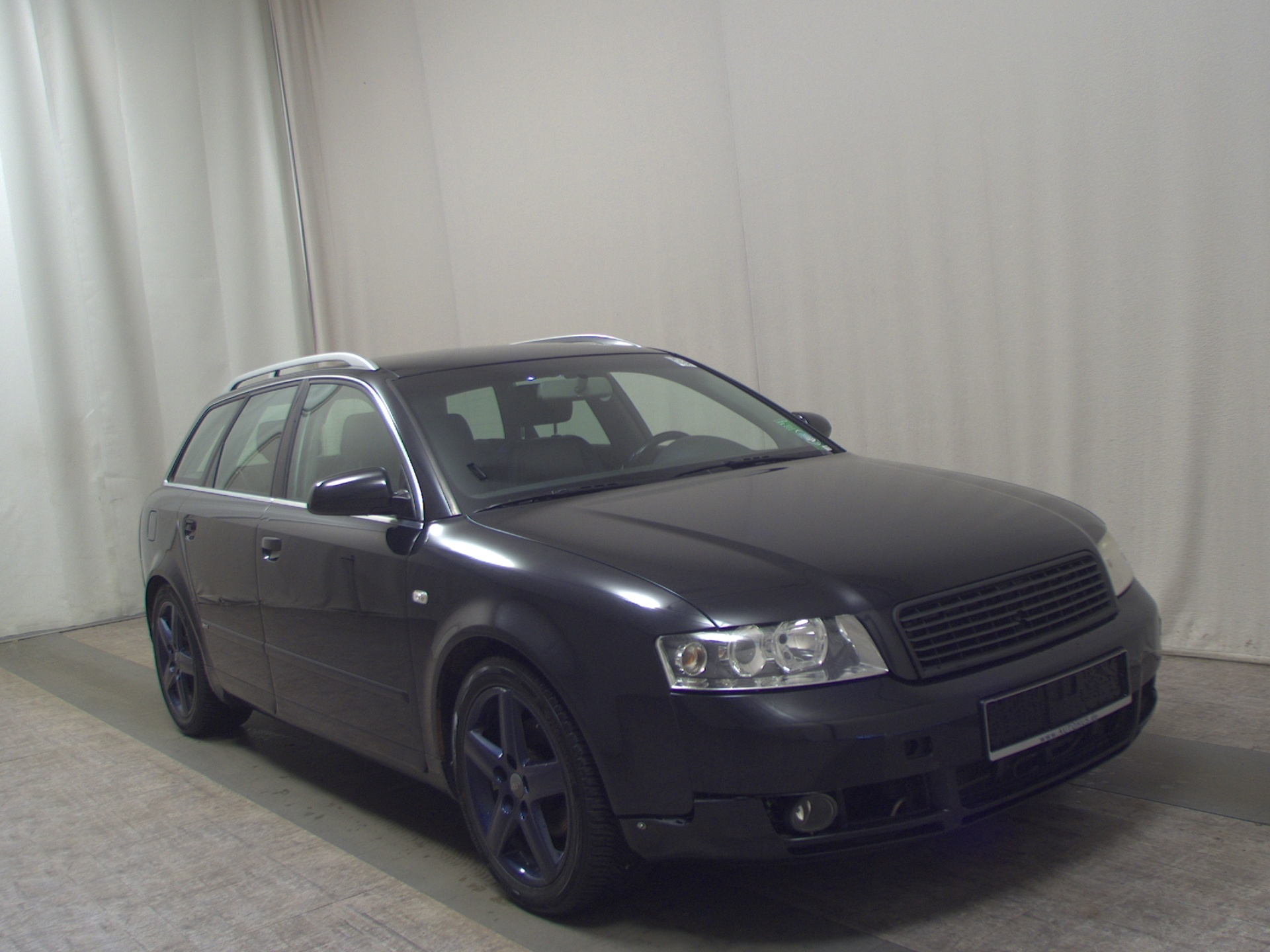 Audi A4 Avant 1.9 TDI Leder Shz AHK PDC Klima 3