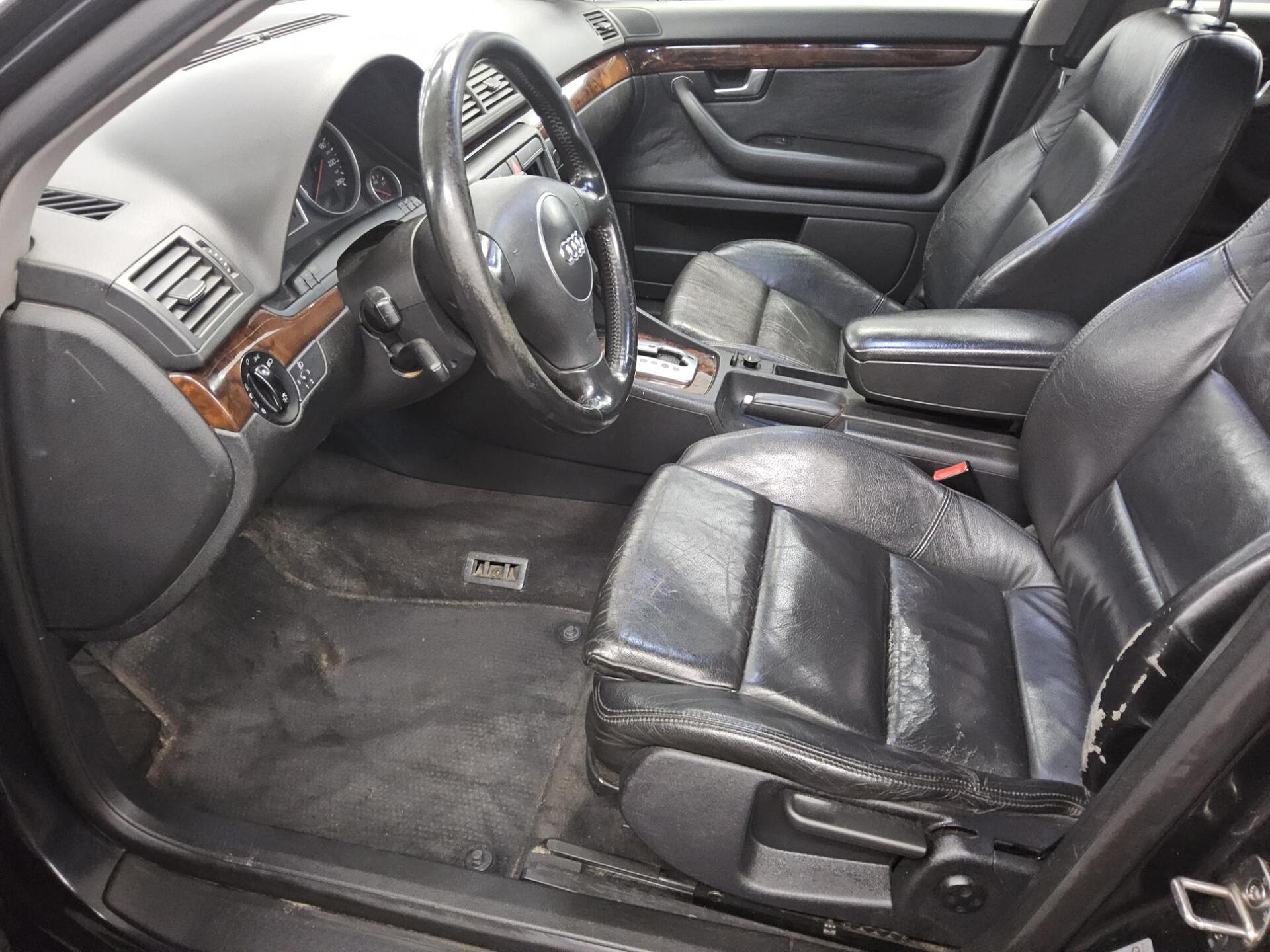 Audi A4 Avant 1.9 TDI Leder Shz AHK PDC Klima 8