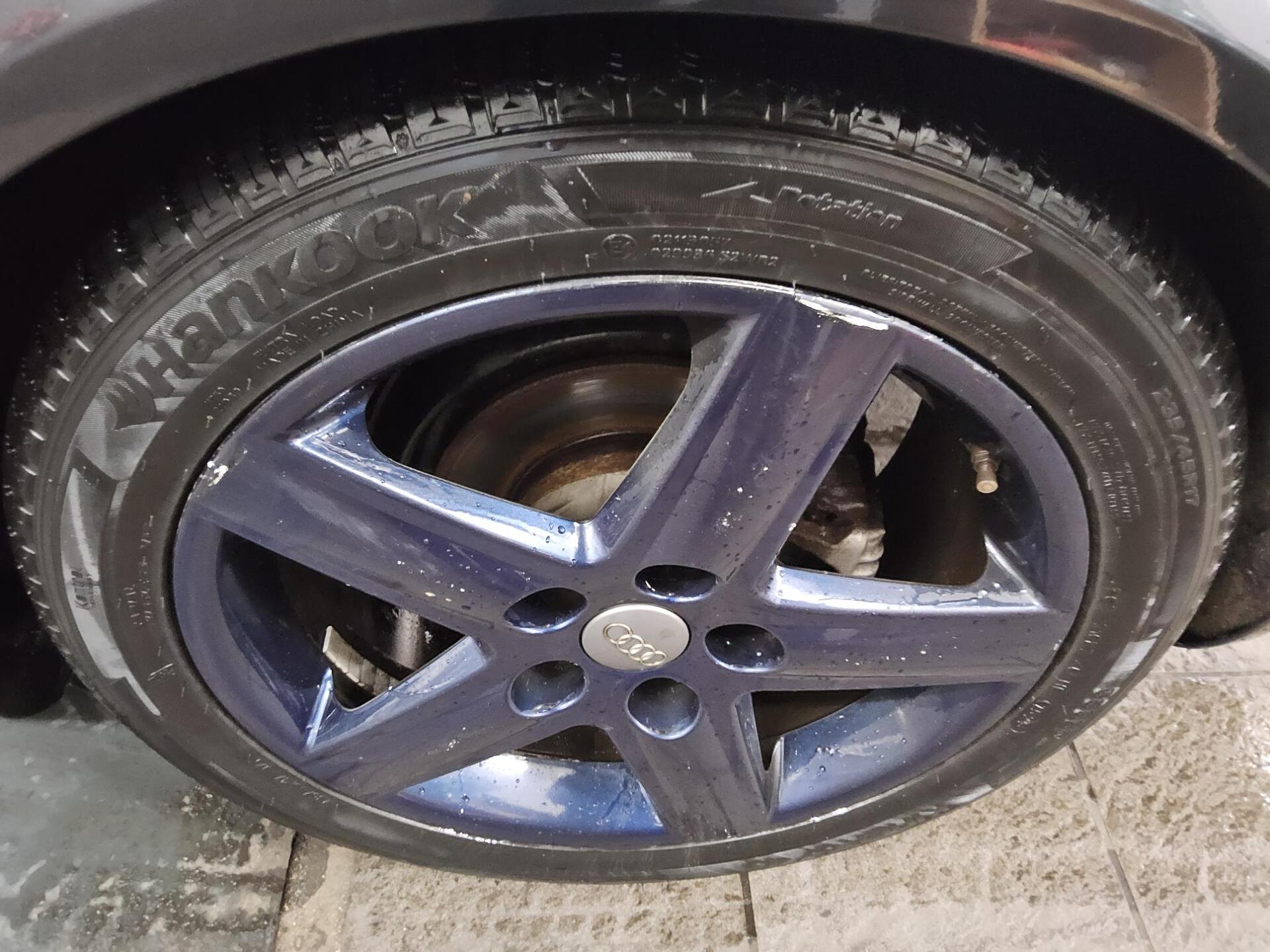 Audi A4 Avant 1.9 TDI Leder Shz AHK PDC Klima 10