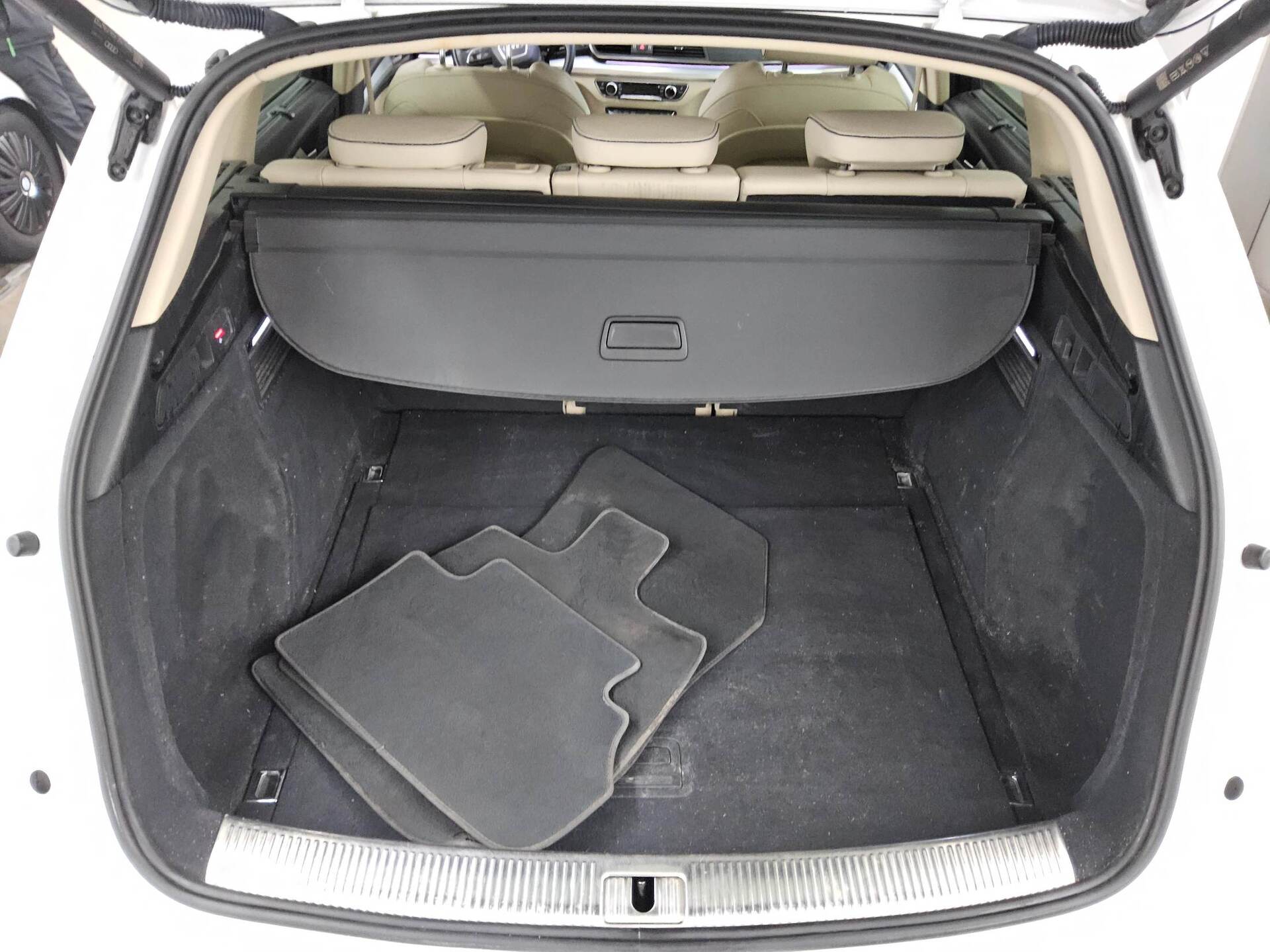 Audi Q5 35 TDI advanced Leder Navi LED vc+ AHK RFK 12