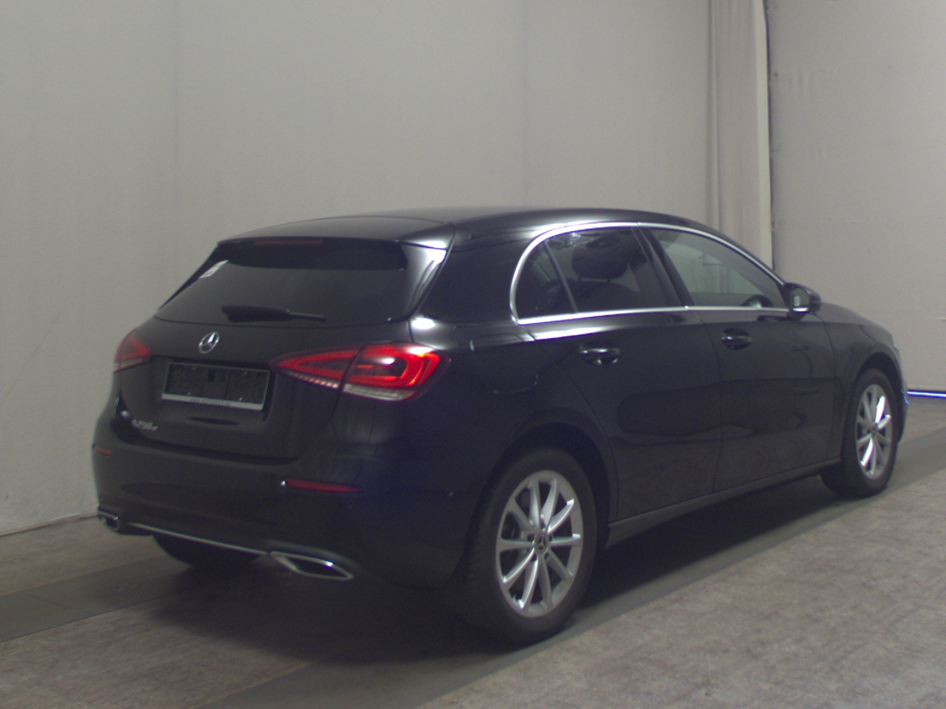 Mercedes-Benz A 250 e Progressive T-Leder Navi LED RfK Shz 4