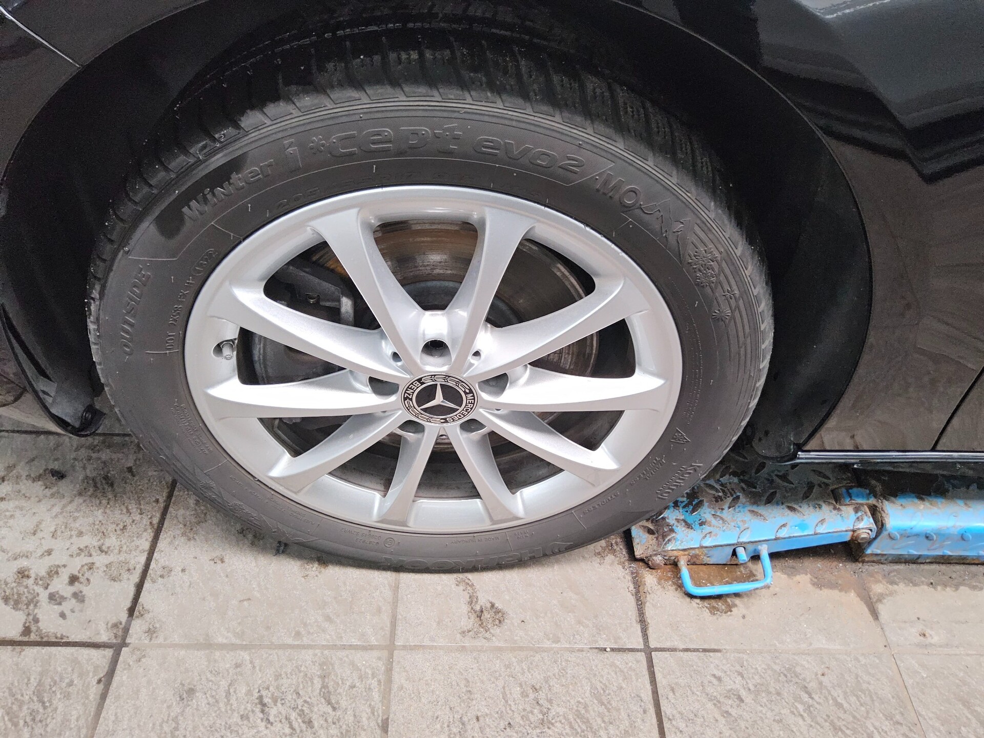 Mercedes-Benz A 250 e Progressive T-Leder Navi LED RfK Shz 11