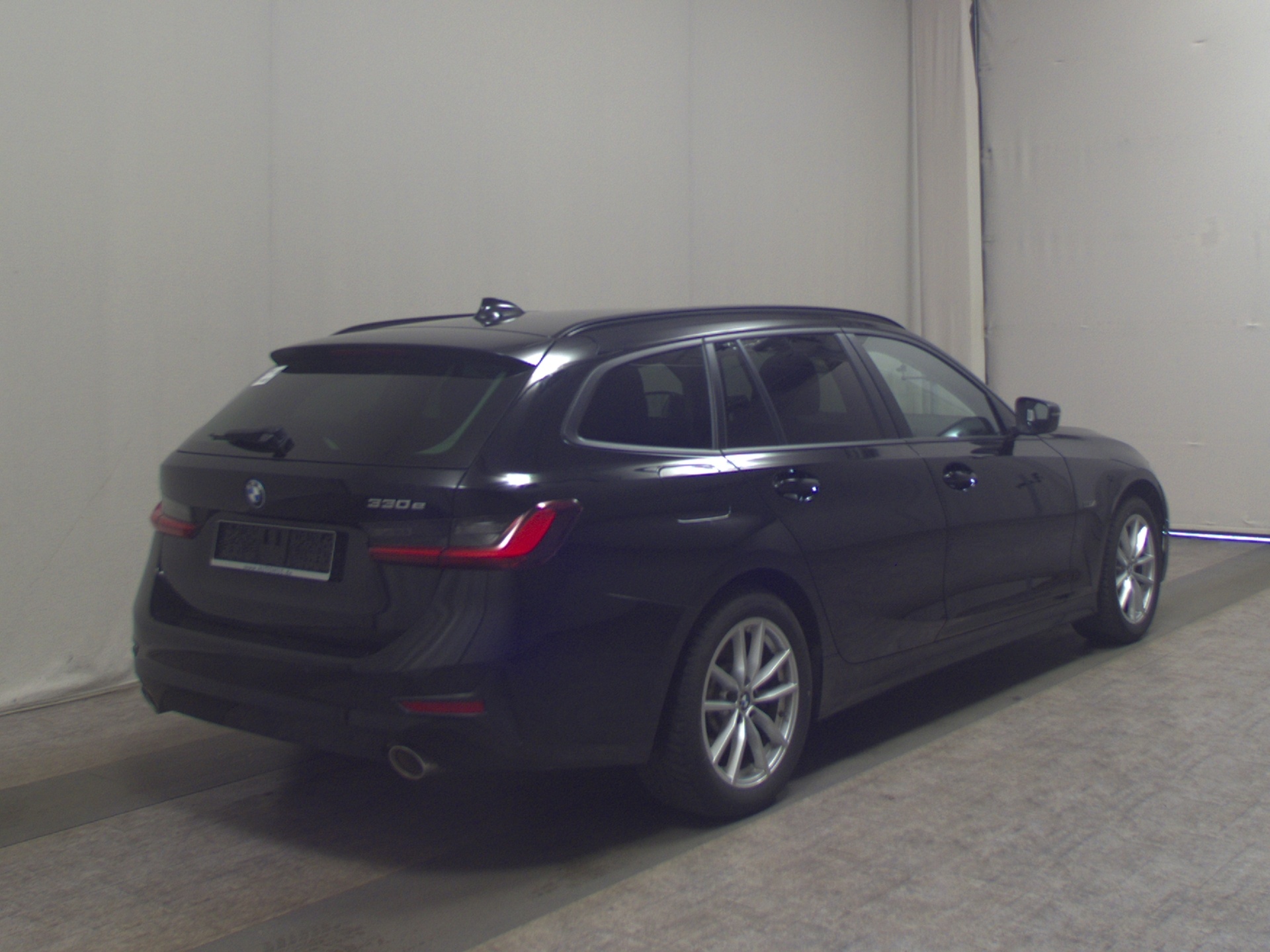 BMW 330e Touring Advantage Navi LED+ LC-Pro HiFi PDC 4