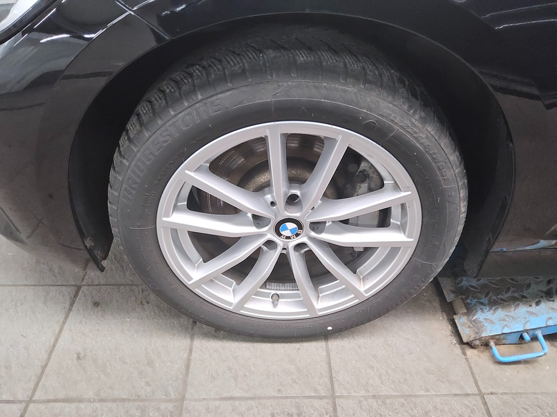 BMW 330e Touring Advantage Navi LED+ LC-Pro HiFi PDC 11