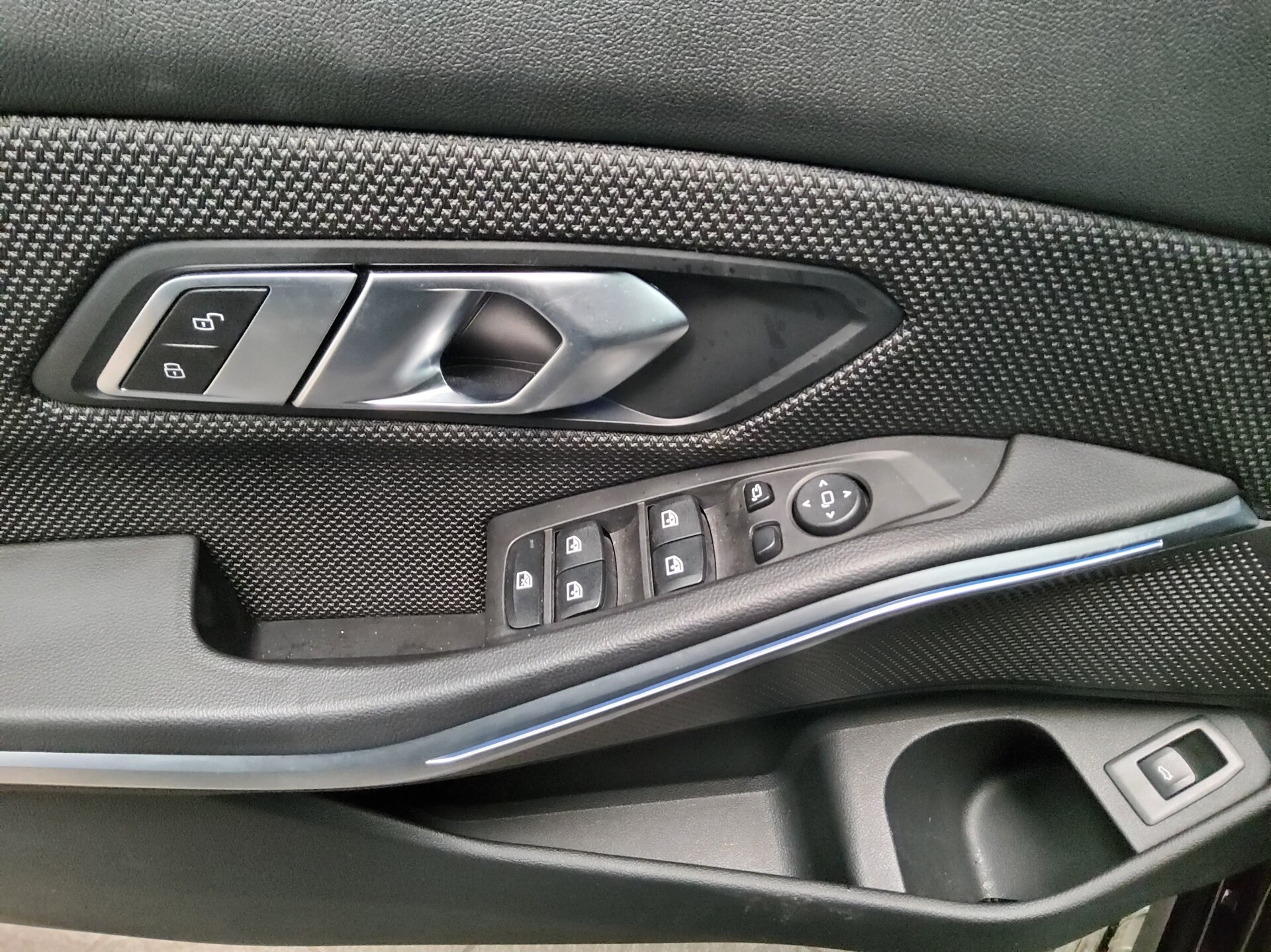 BMW 320dA Touring Navi LED HiFi AHK PDC Shz Tempomat 10