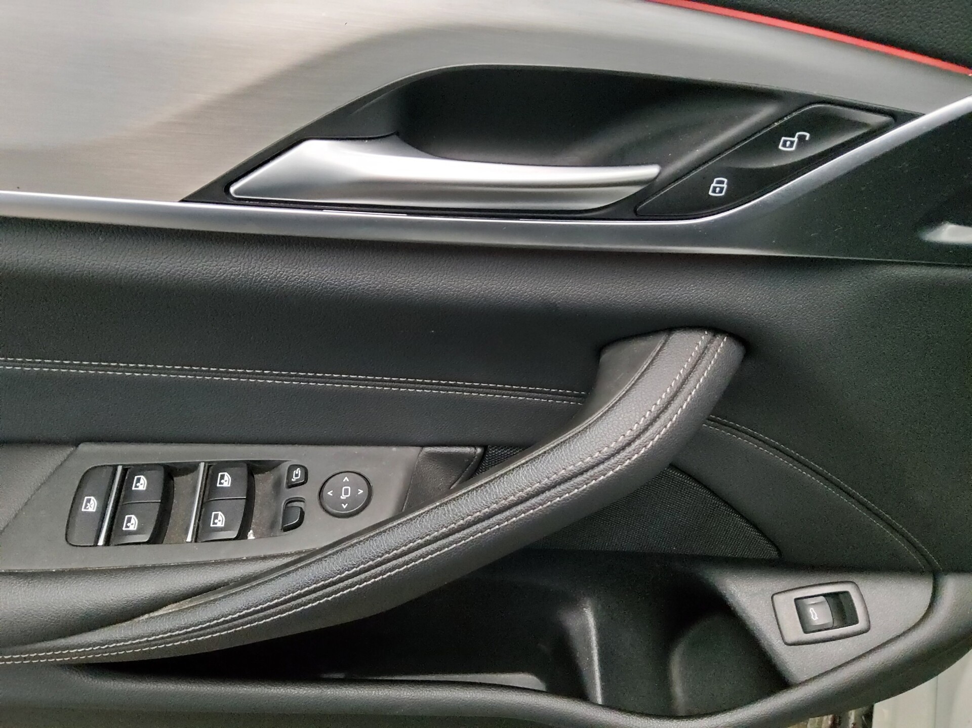 BMW 520dA Touring Leder Navi LED+ LC-Pro Pano StHzg 10