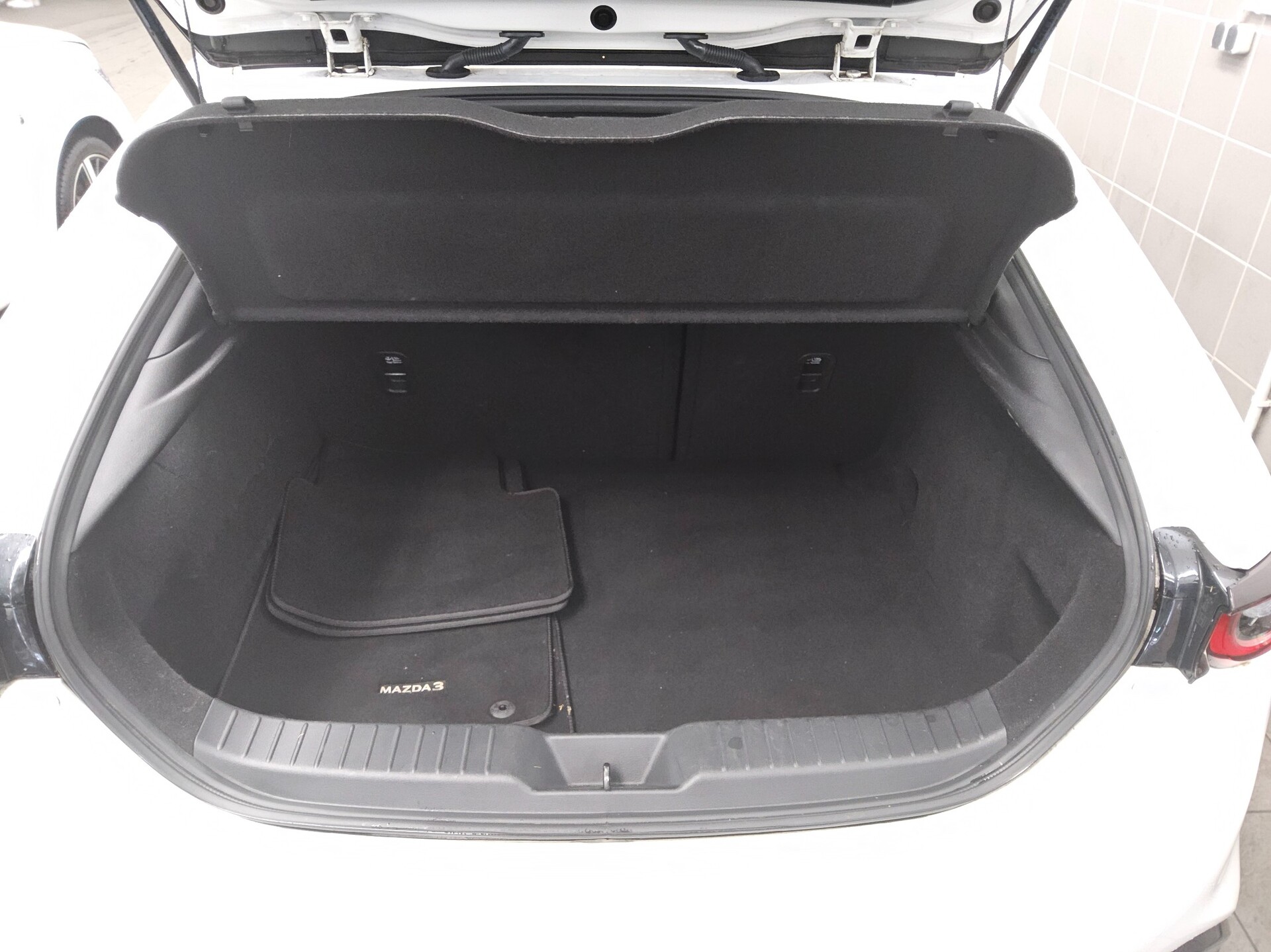 Mazda 3 2.0 SKYACTIV-G Navi LED HuD RfK 11