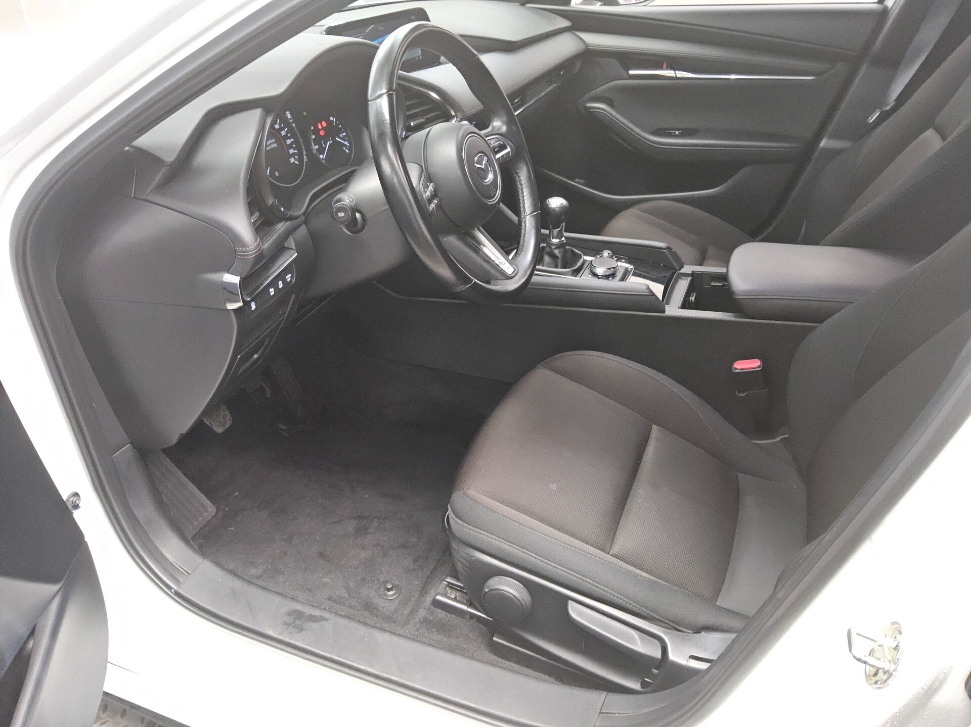 Mazda 3 2.0 SKYACTIV-G Navi LED HuD RfK 8