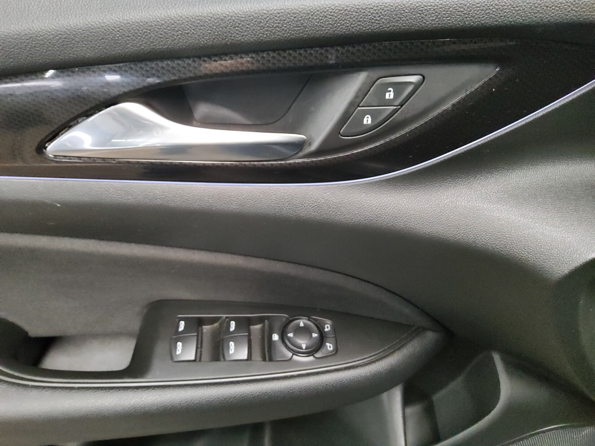 Opel Insignia ST 2.0 D Elegance Navi LED DAB AHK 9