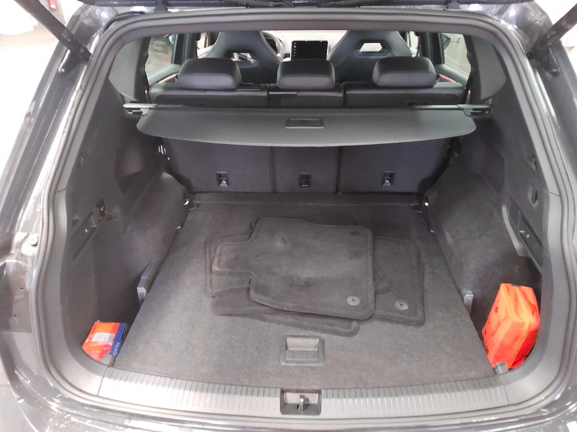 Seat Tarraco 2.0 TDI 4Drive FR-Line T-Leder Navi LED 12