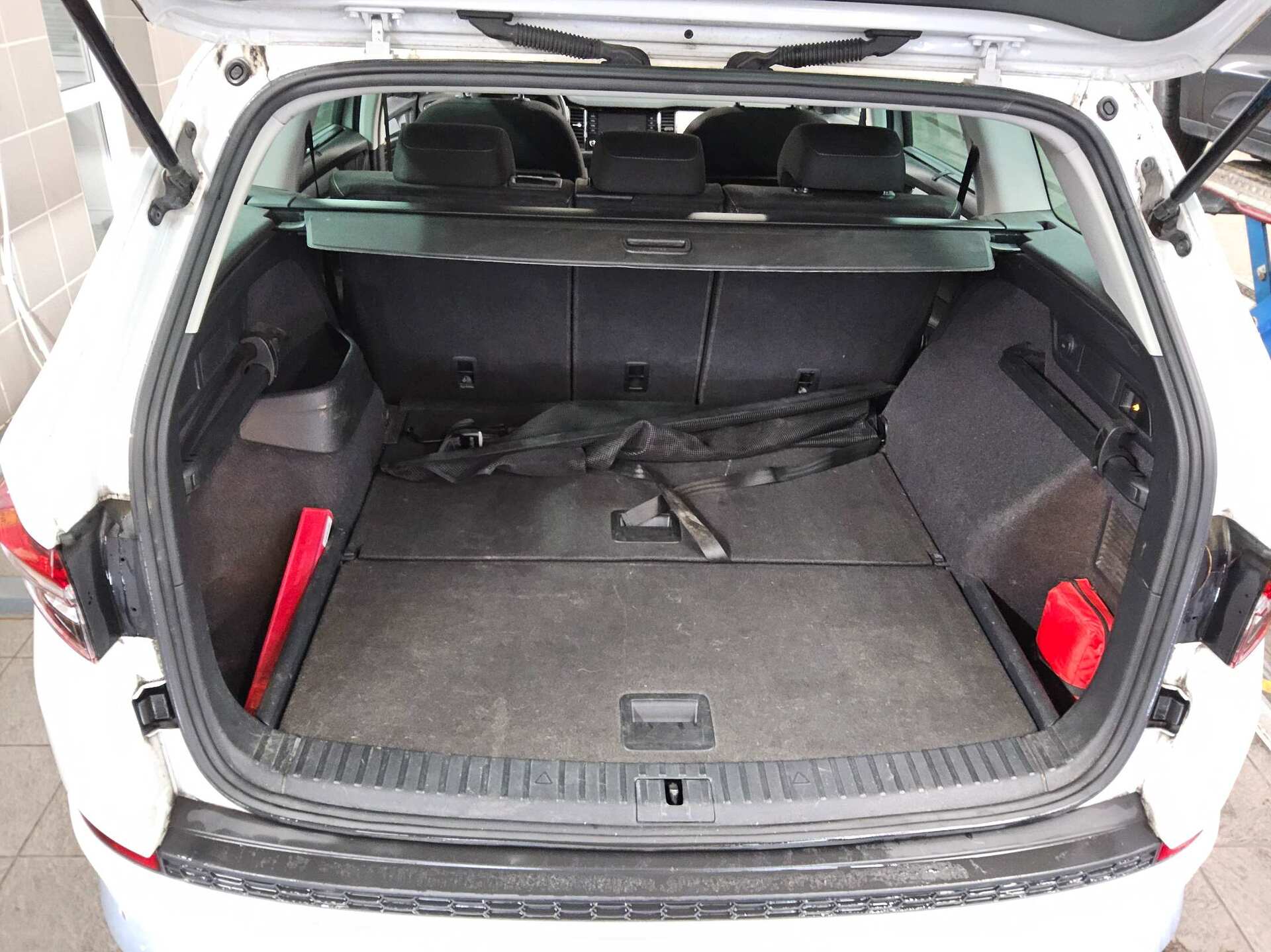 Skoda Kodiaq 2.0 TDI Ambition Navi LED vc ACC Pano AHK 13