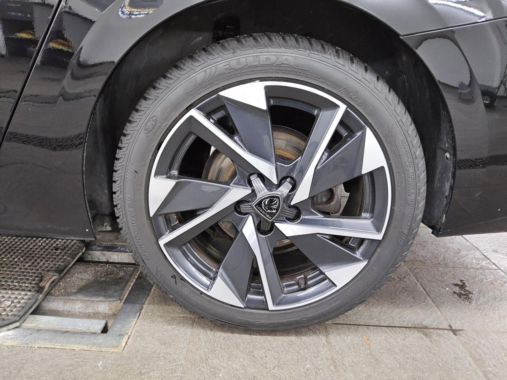 Peugeot 308 1.5 BlueHDI Allure T-Leder Navi LED 360° ACC 11