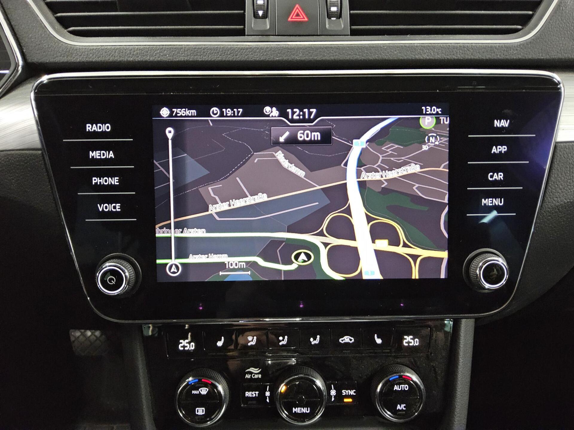 Skoda Superb Kombi 2.0 TDI Ambition Navi LED vc RFK 7