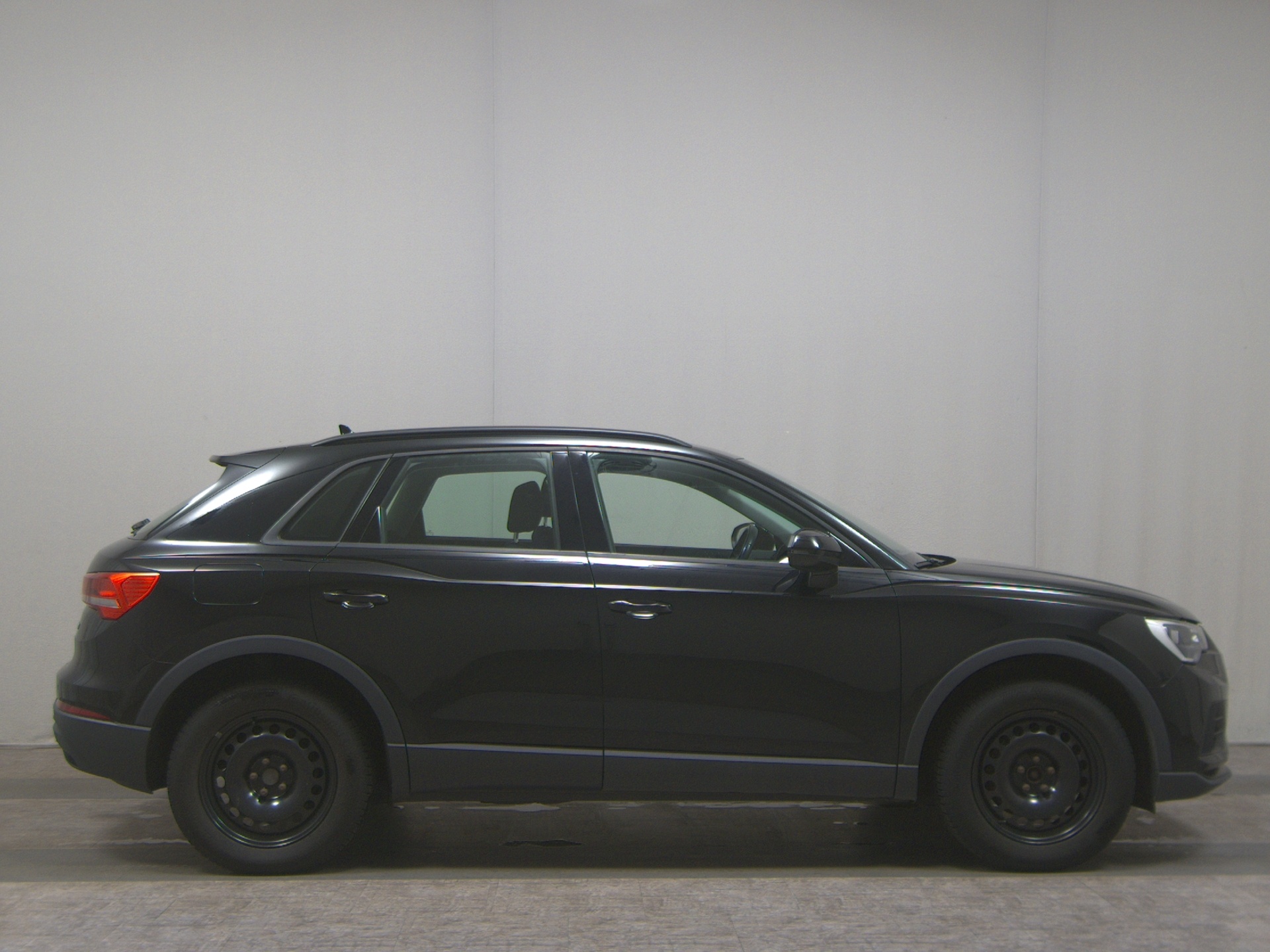 Audi Q3 35 TFSI Navi vc LED ACC PDC SHZ