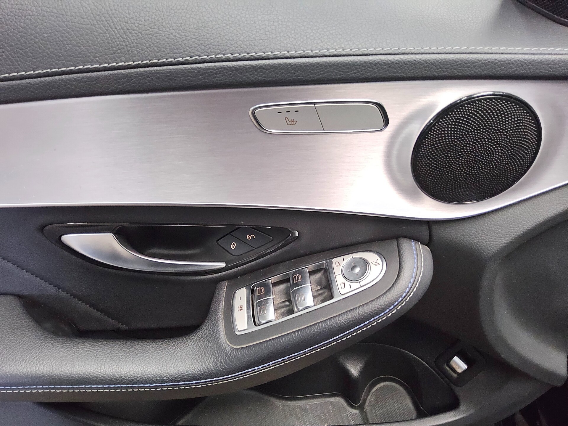 Mercedes-Benz C 220 T d AMG-Line Night Widescreen Navi LED AHK 10