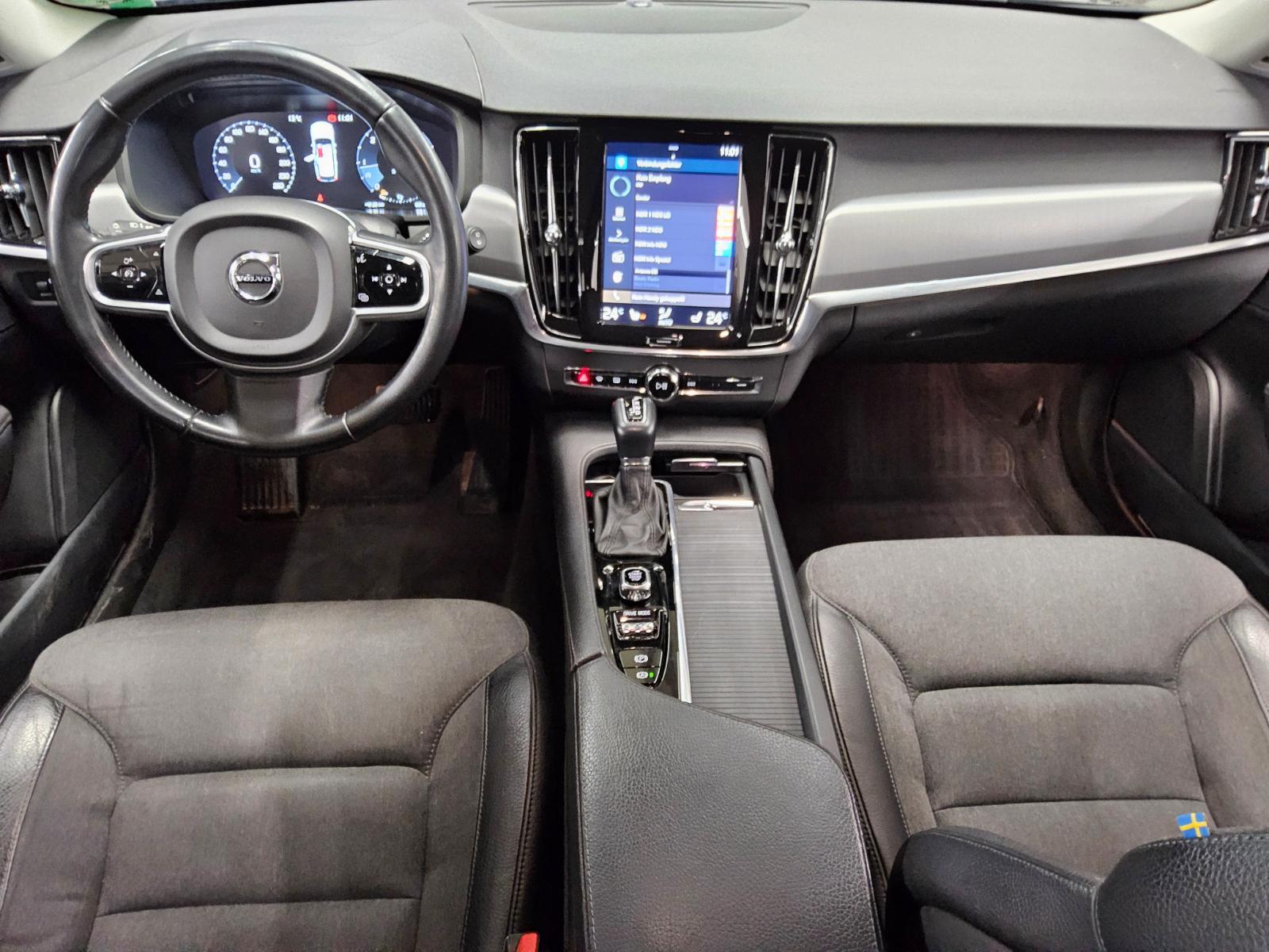 Volvo V90 D4 Momentum T-Leder AHK Navi LED 5