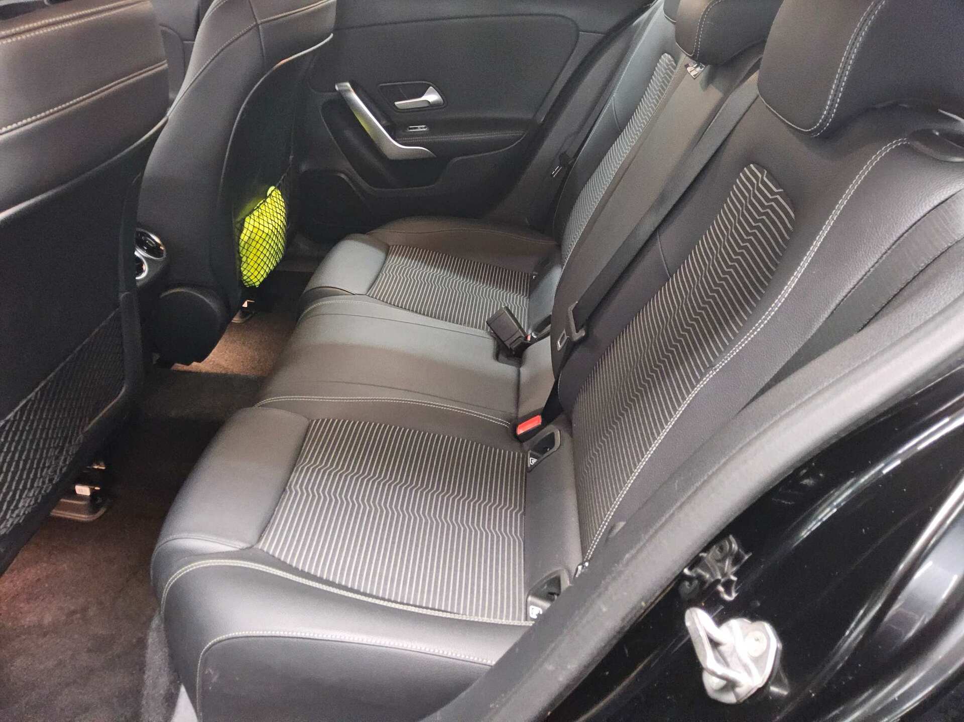 Mercedes-Benz A 200 d Progressive T-Leder Navi LED MBUX RfK 13