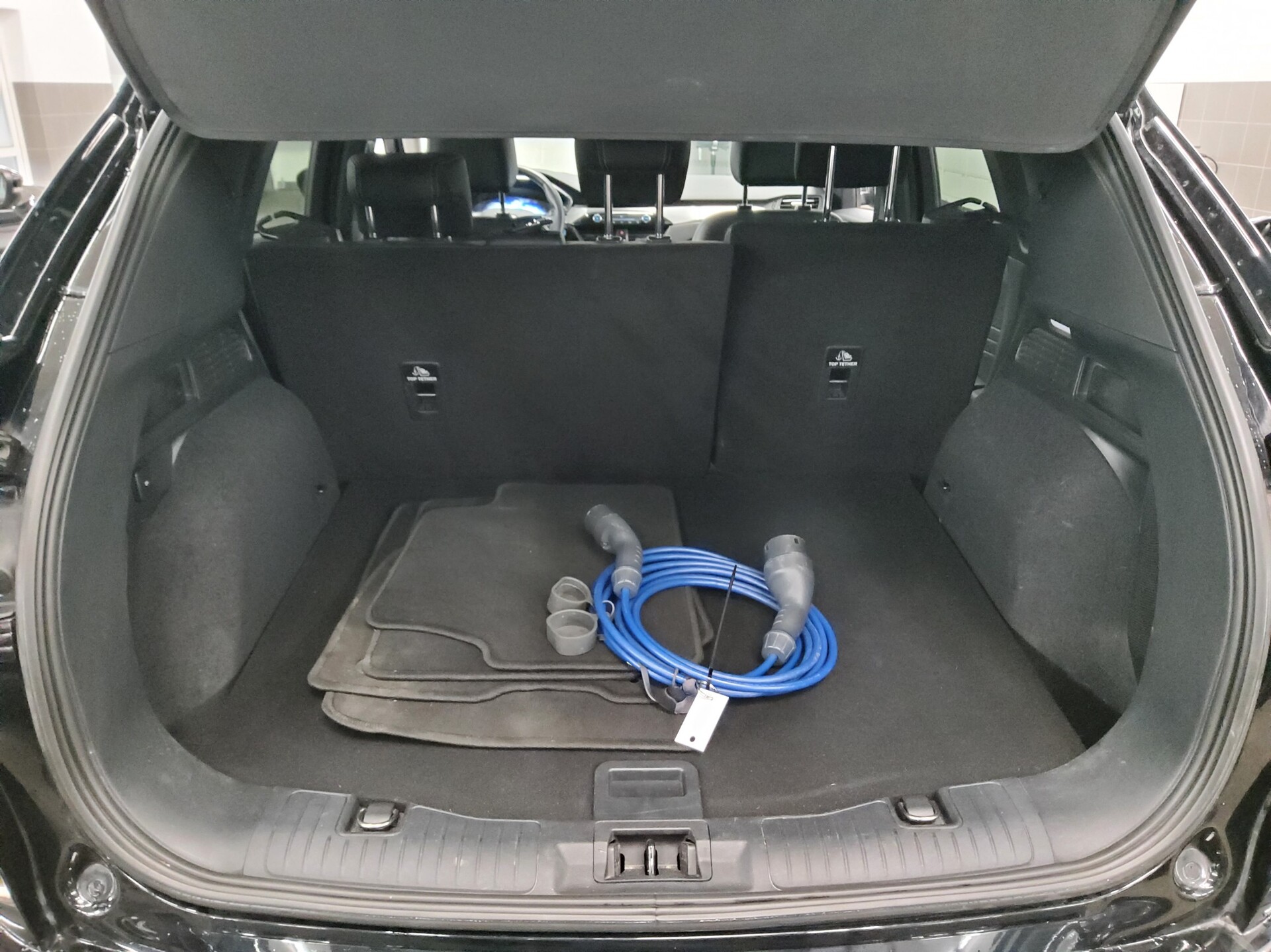 Ford Kuga 2.5 Duratec T-Leder Navi LED AHK PDC Shz 11