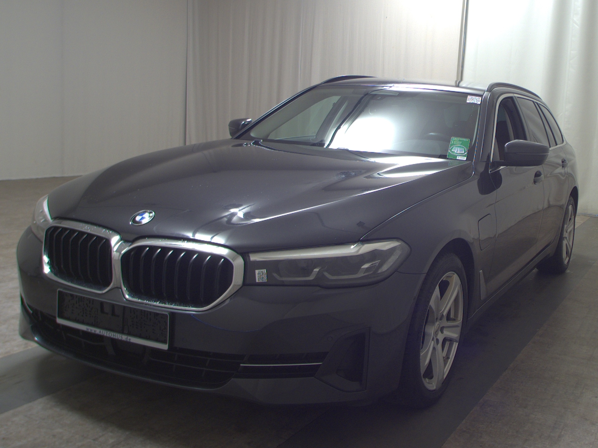 BMW 530e Touring Leder Navi LED LC-Pro AHK ACC Shz 2
