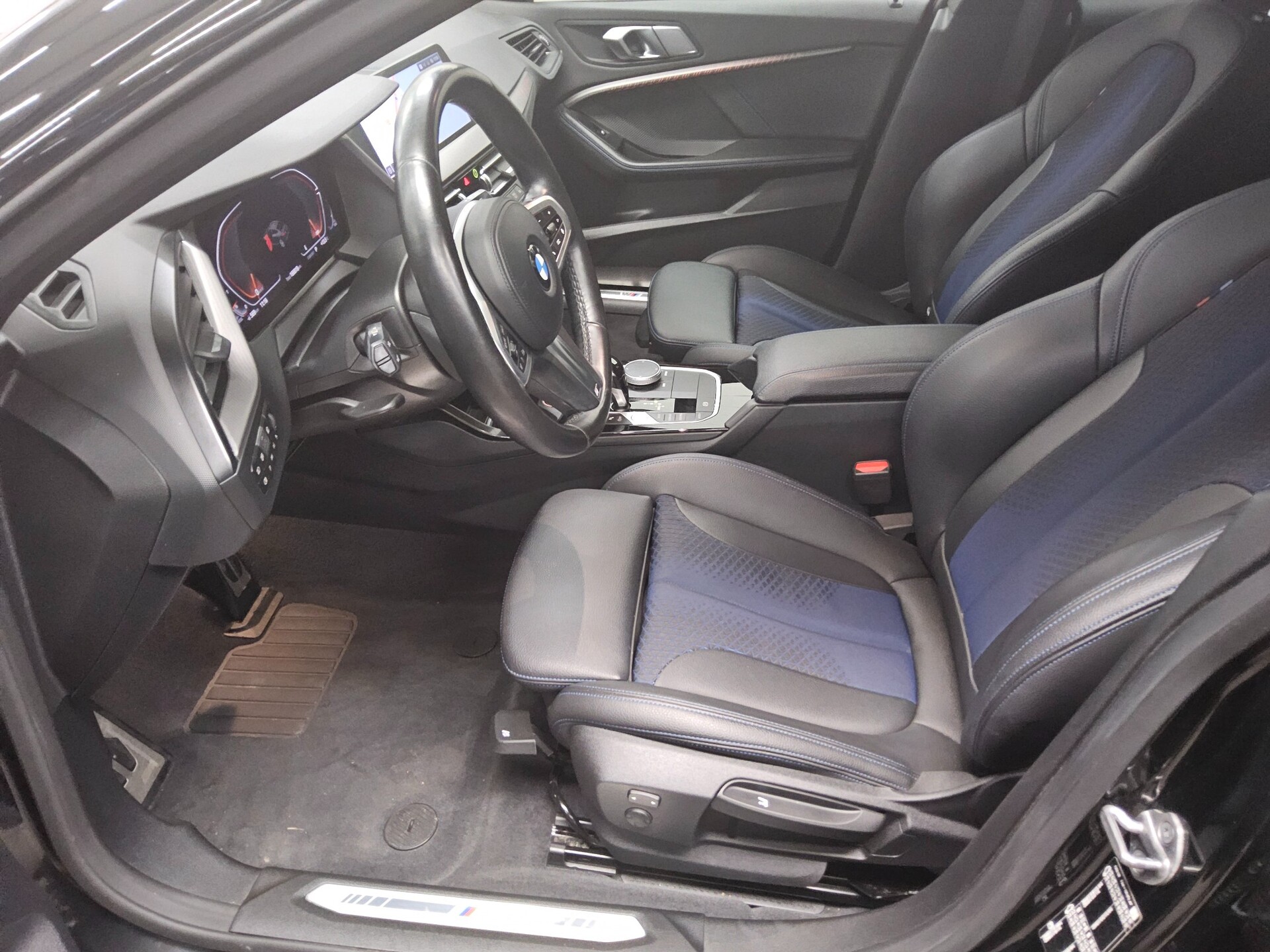 BMW 220 Gran Coupé M-Sport T-Leder Navi LED LC Prof. 9