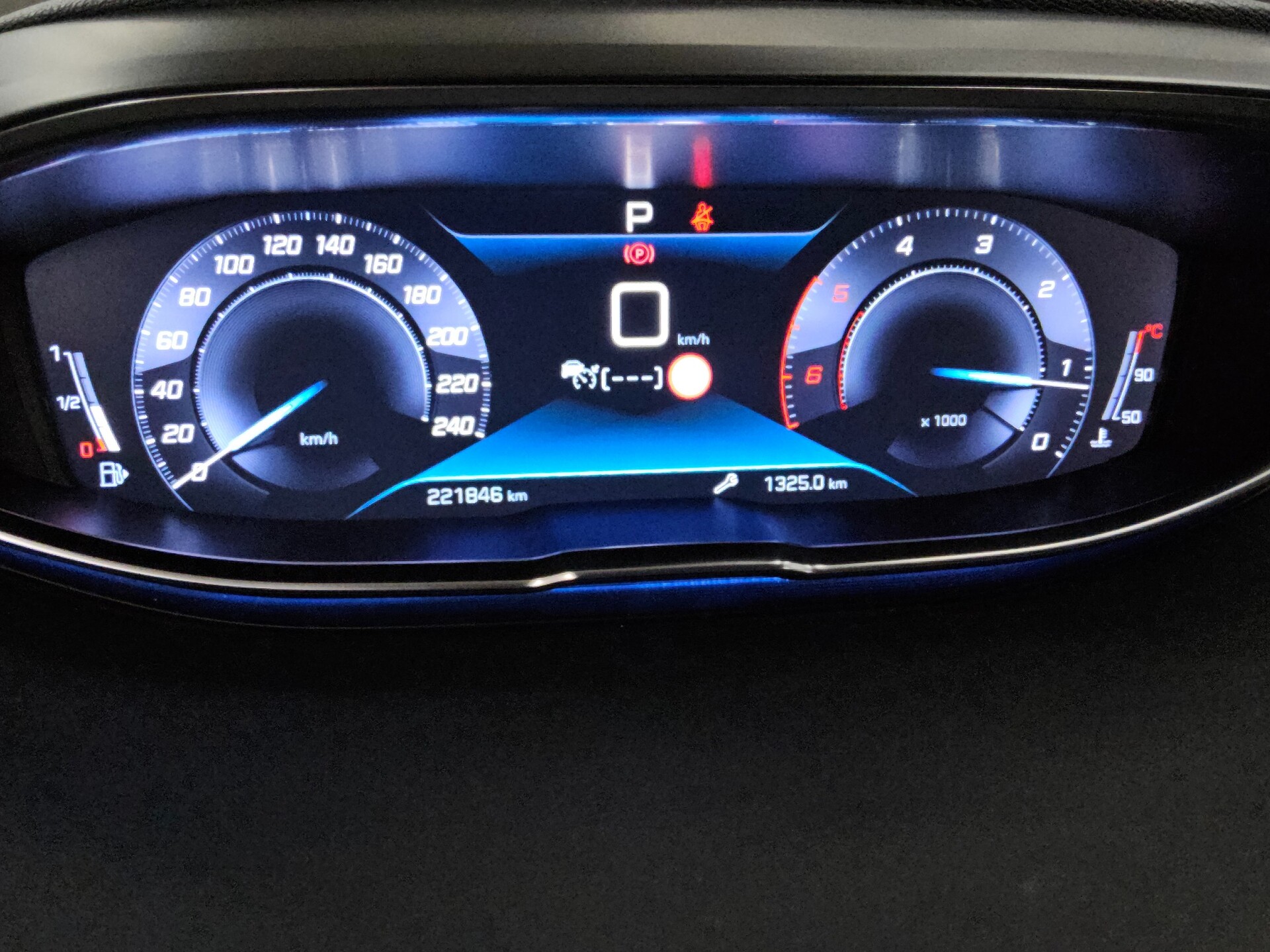 Peugeot 5008 1.5 BlueHDi 130 Allure 7-Sitzer T-Leder RfK 8