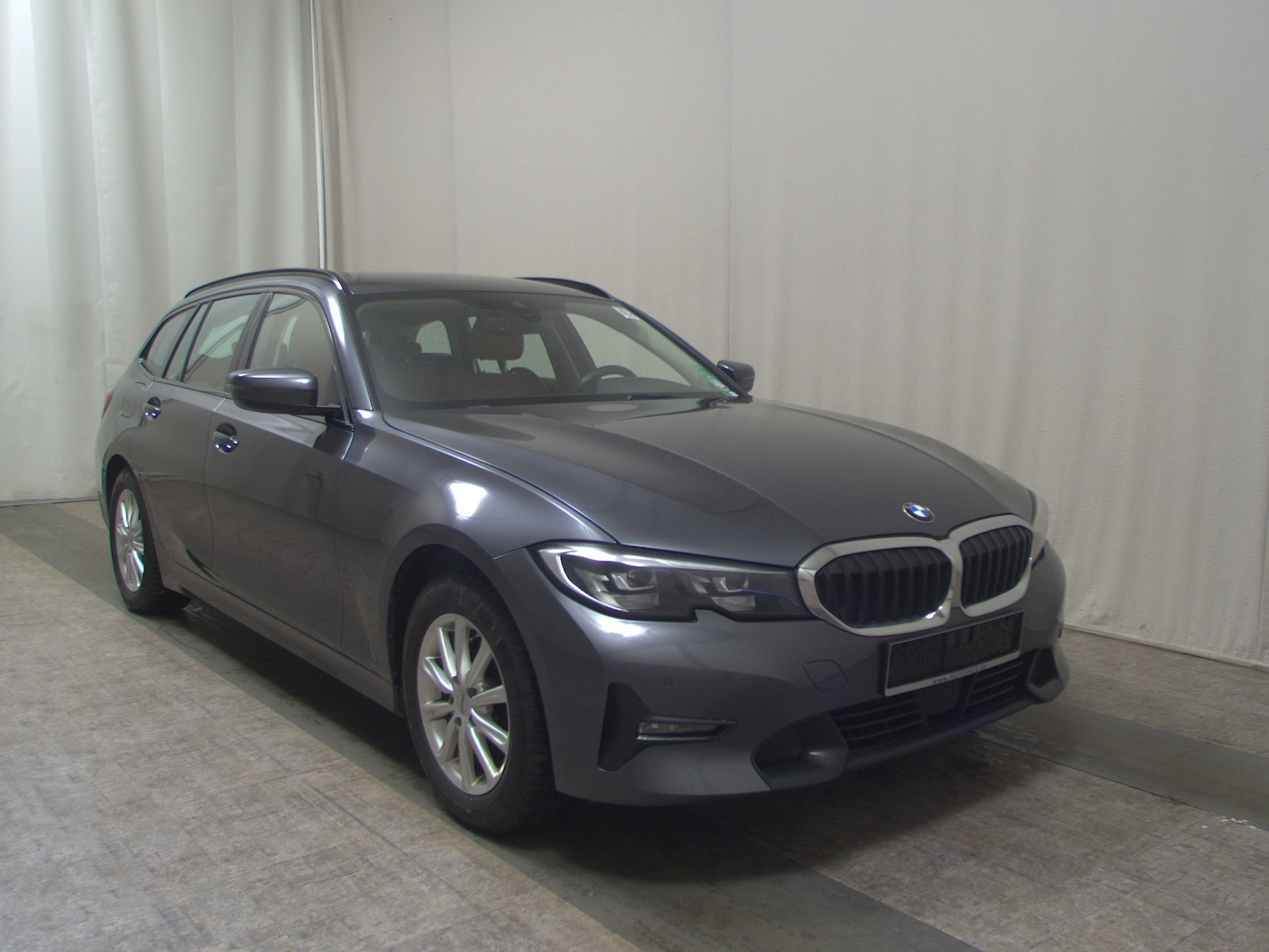 BMW 320dA Touring Sport-Line Leder Navi LED LC AHK 3