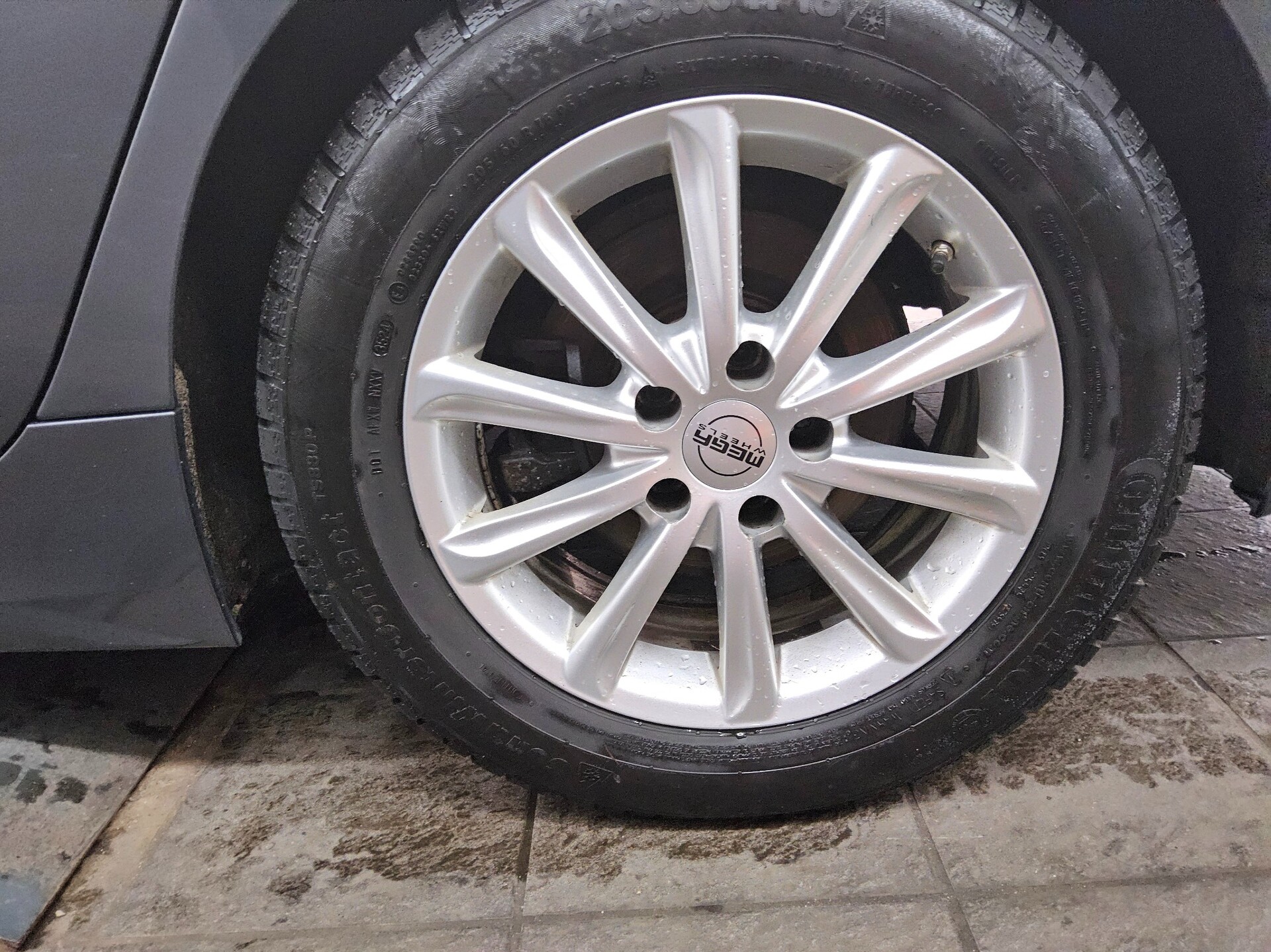 BMW 320dA Touring Sport-Line Leder Navi LED LC AHK 11