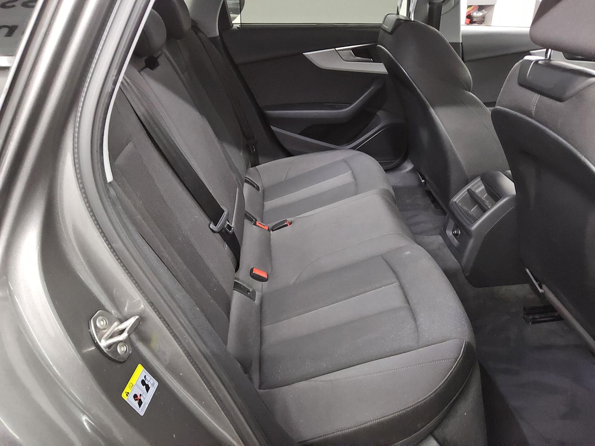 Audi A4 Avant 40 TDI advanced Navi LED B&O StHzg AHK 13