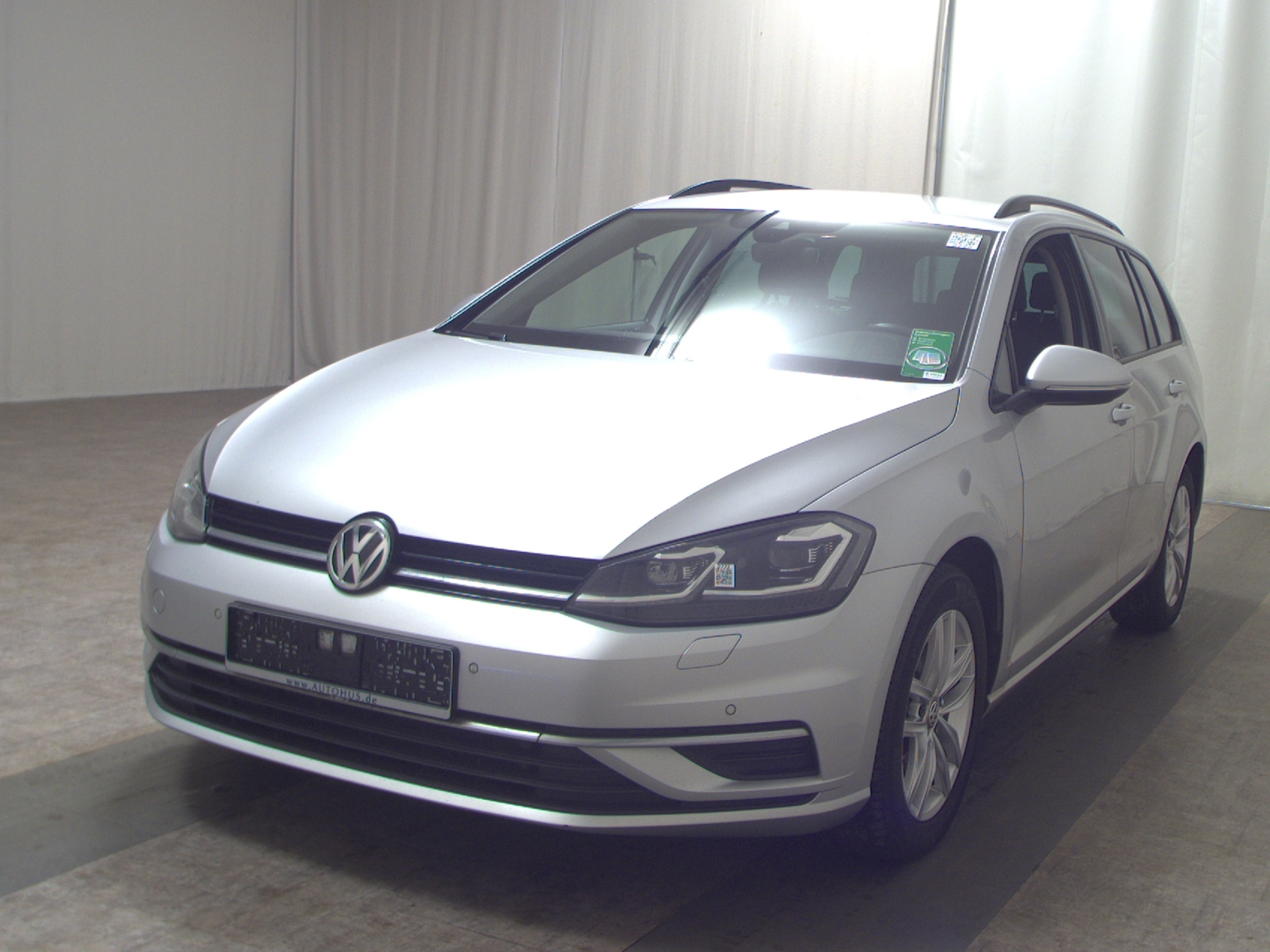 Volkswagen Golf-7 Var. 2.0 TDI Comf. Navi LED AID RFK 2