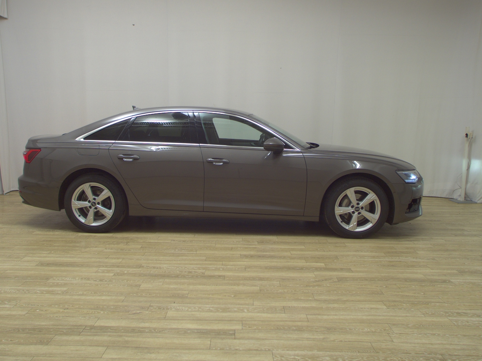 Audi A6 40 TDI Qu. sport Navi LED HuD Sound Shz