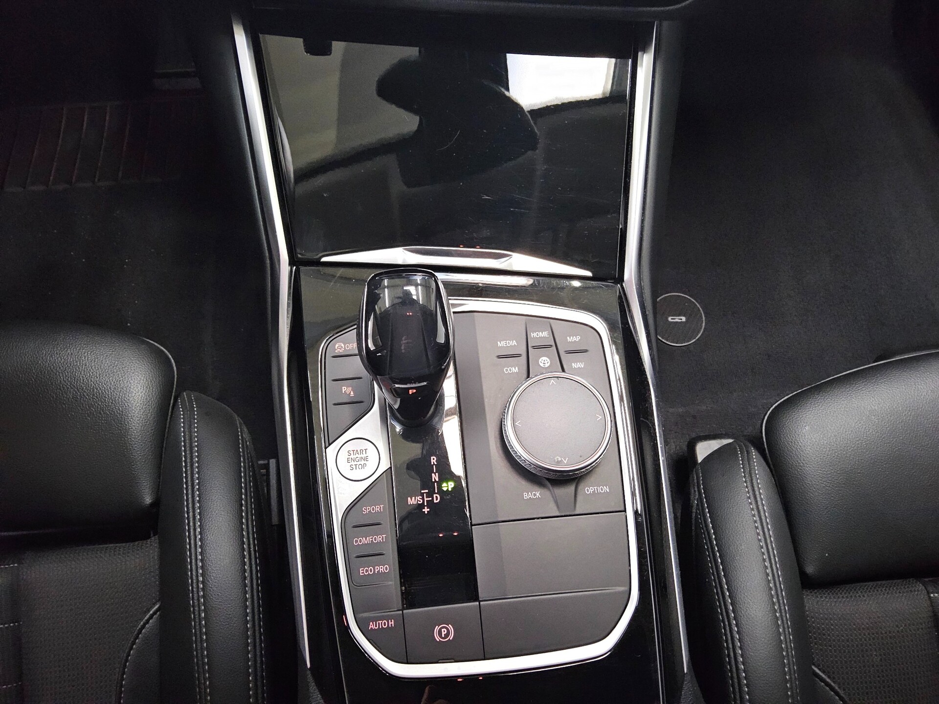 BMW 320dA Touring Sport-Line T-Leder Navi LED HiFi 6