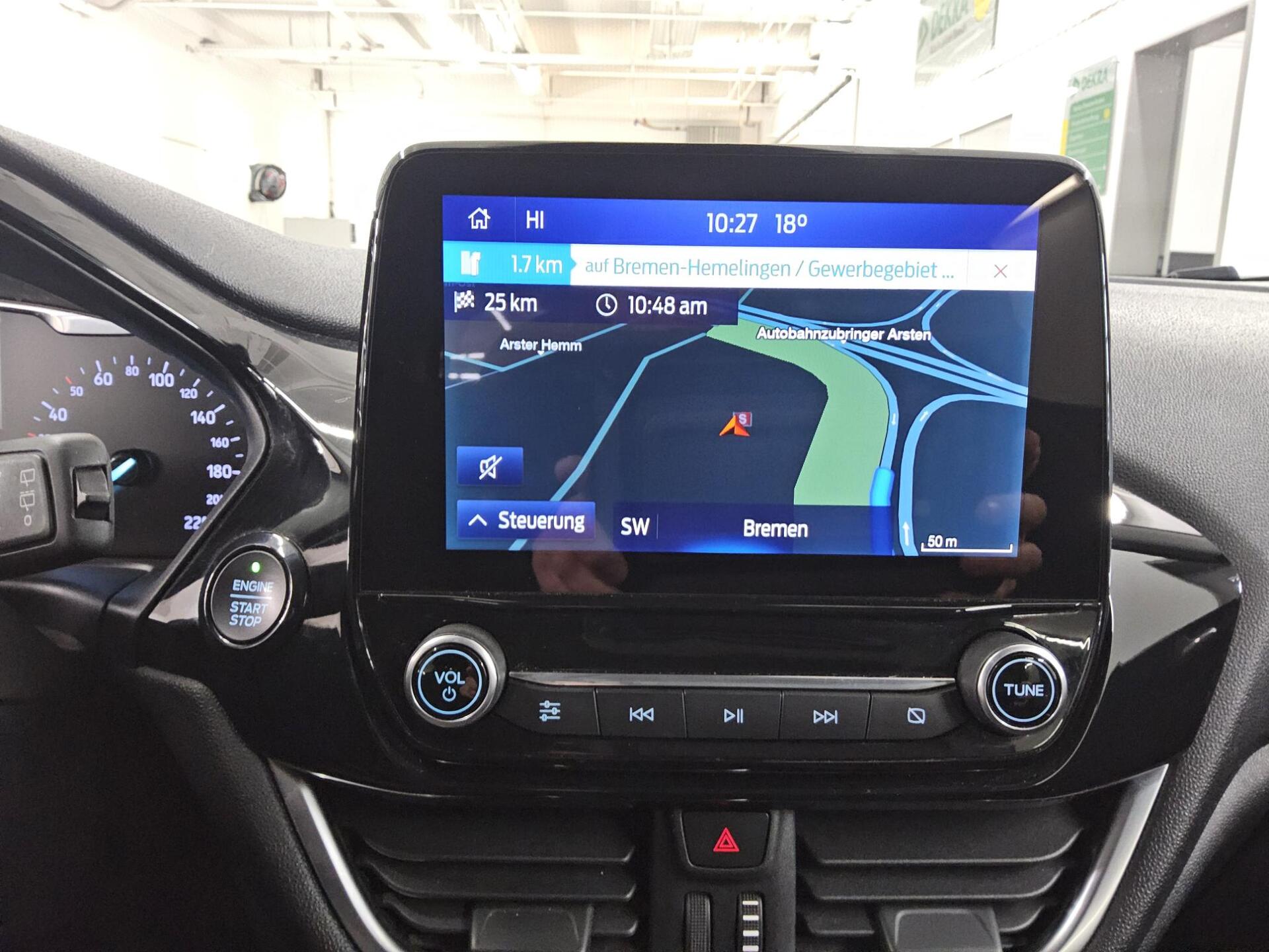 Ford Fiesta 1.0 EB Titanium X Navi LED ACC PDC SHZ 7