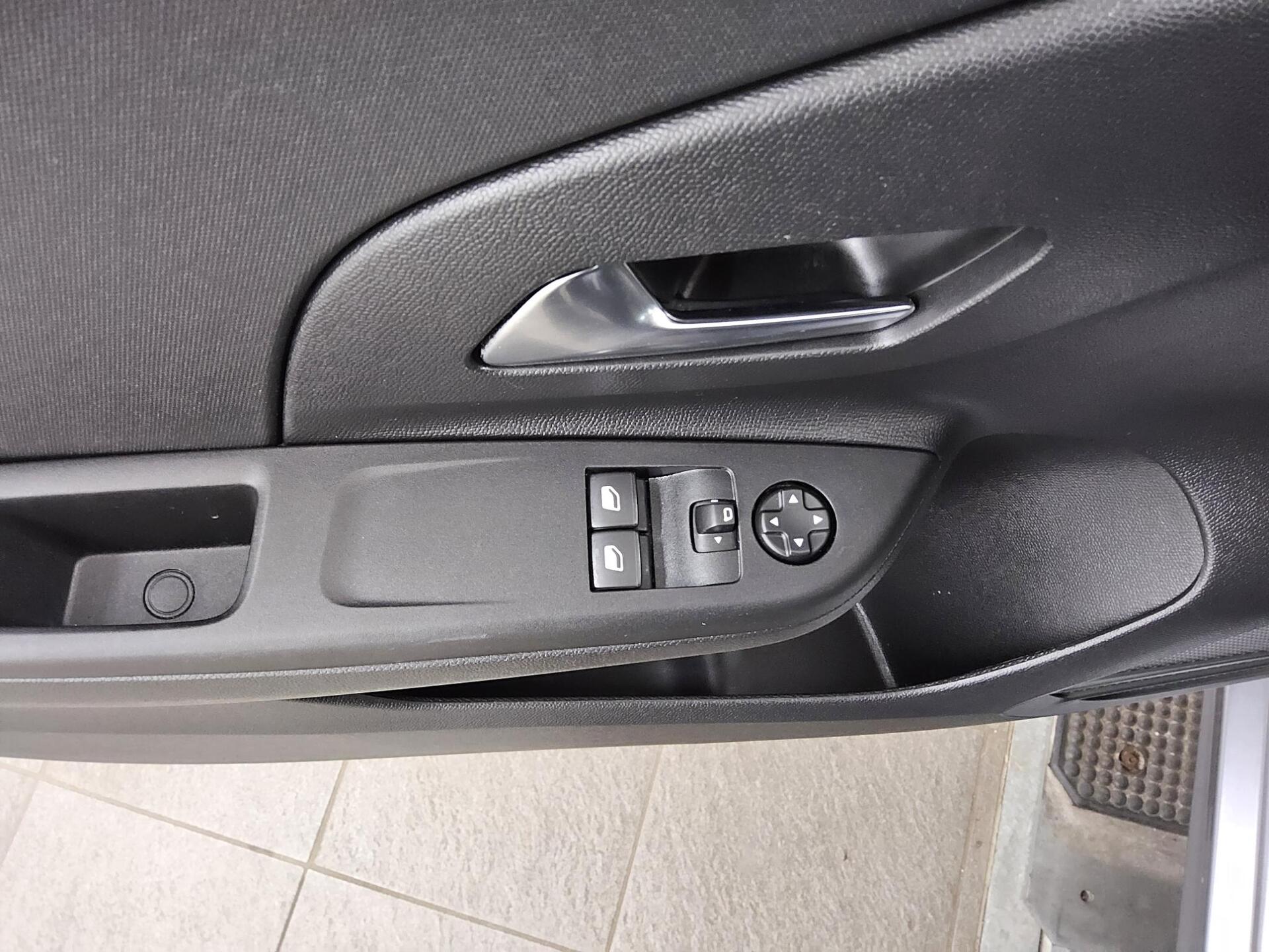 Opel Corsa 1.2 Edition Navi LED RFK Shz 9