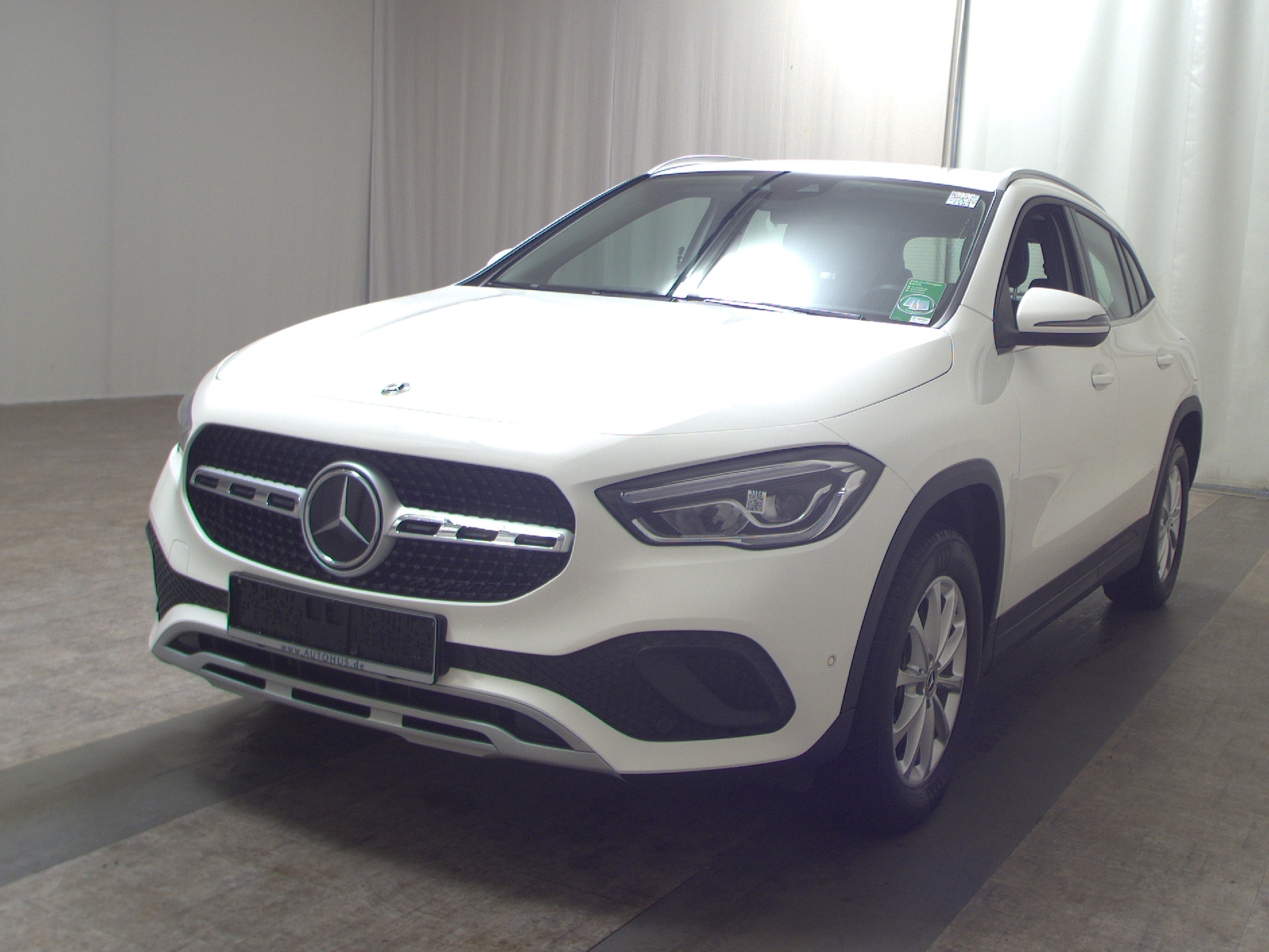 Mercedes-Benz GLA 250 e Style T-Leder Navi LED RfK Distronic+ 2