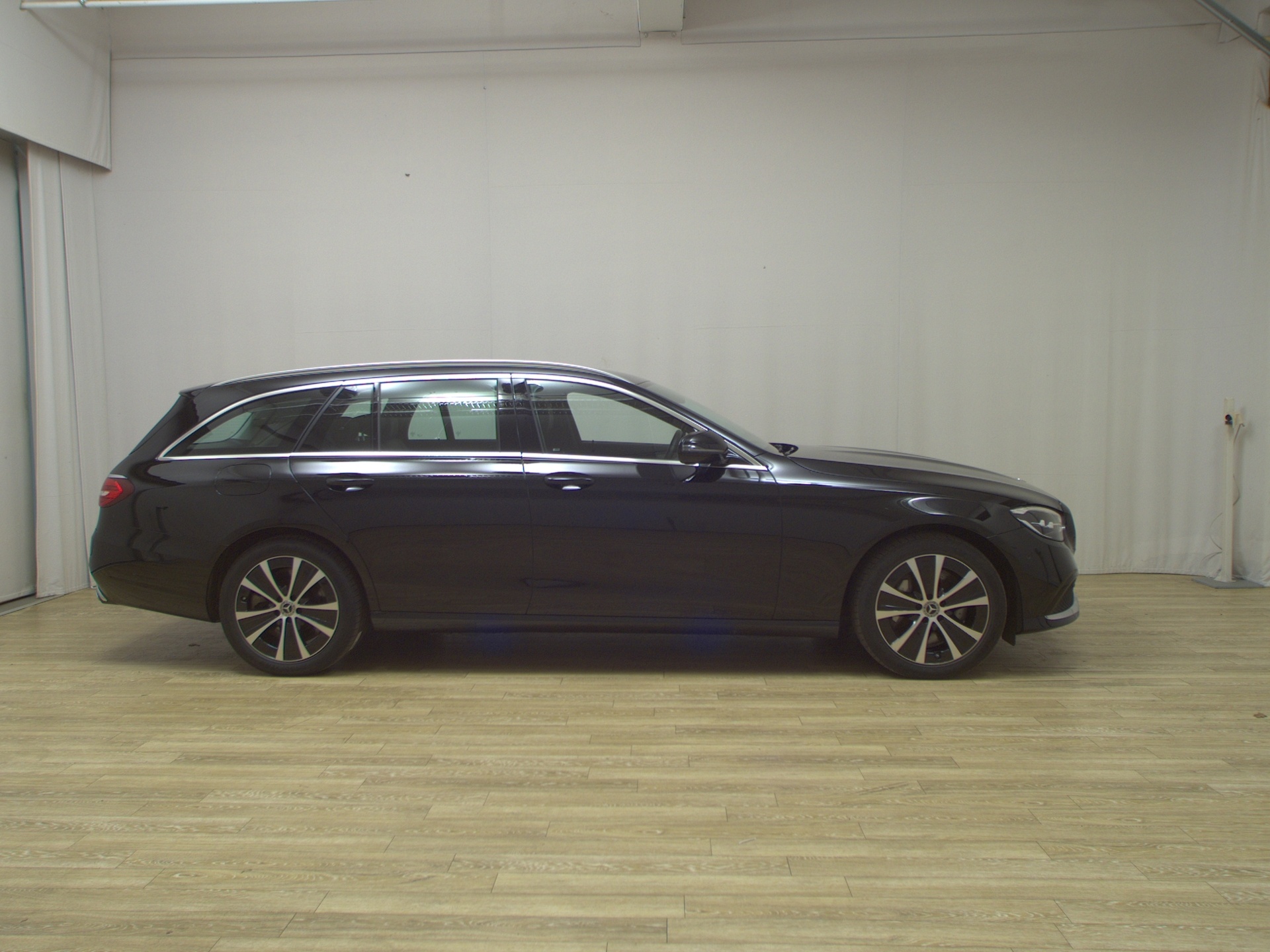 Mercedes-Benz E 300 T de Avantgarde Navi Widescreen LED RFK