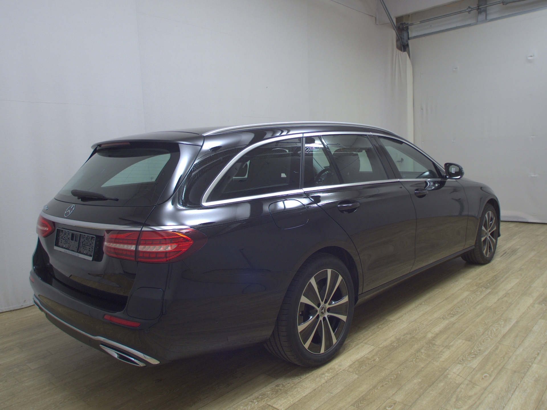 Mercedes-Benz E 300 T de Avantgarde Navi Widescreen LED RFK 4