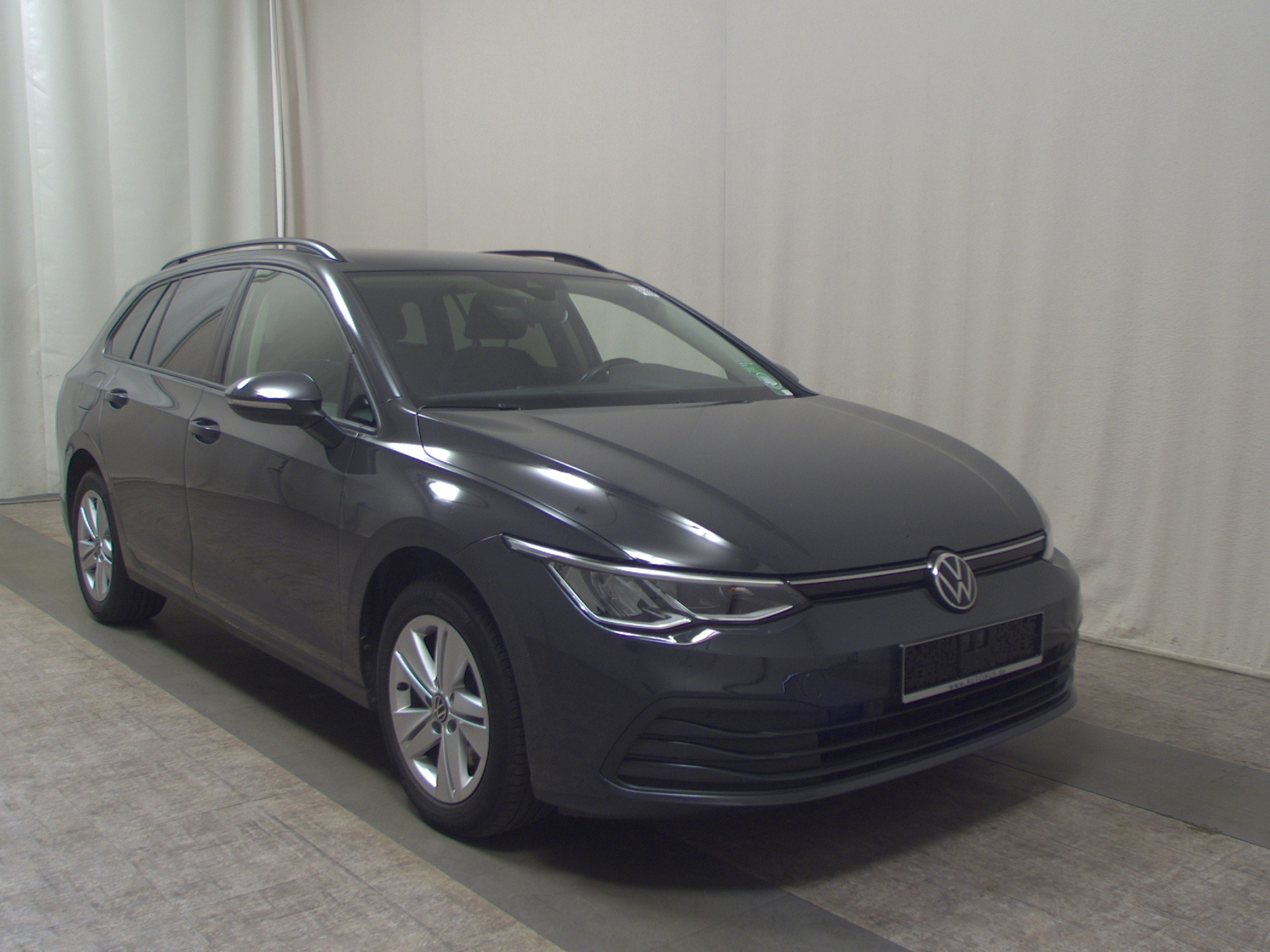 Volkswagen Golf-8 Var. 2.0 TDI Life Navi LED DC RFK ACC 3