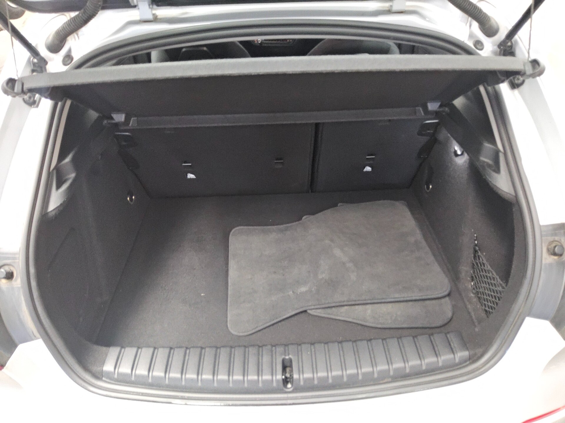 BMW 118dA Advantage Navi LED LC-Pro HuD AHK ACC 12