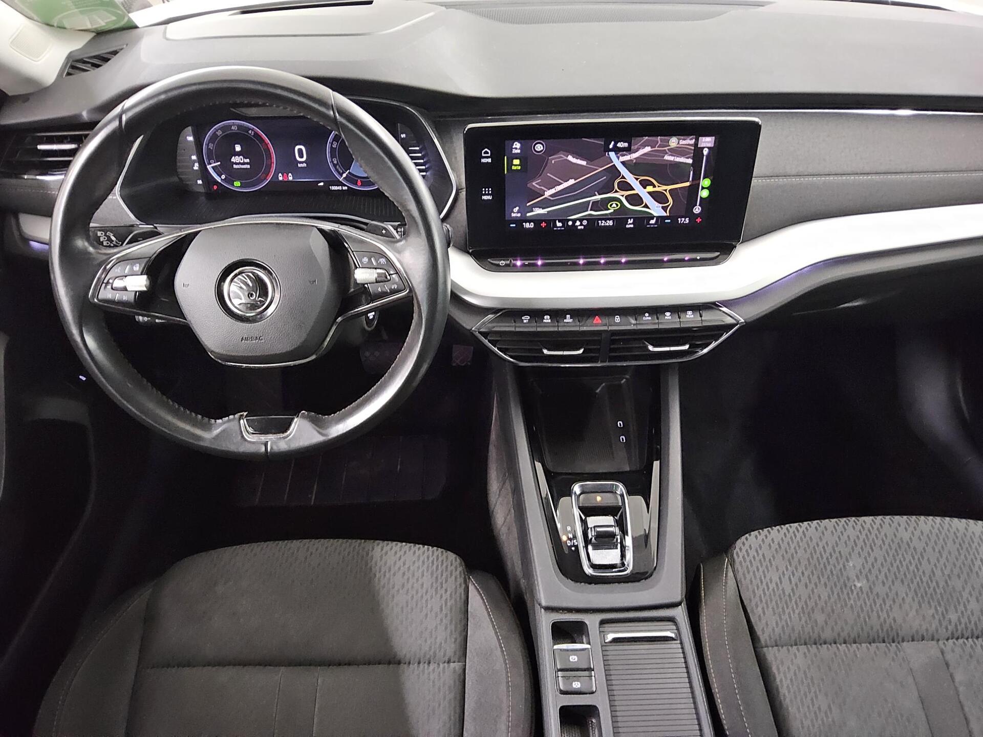 Skoda Octavia Kombi 2.0 TDI First Ed. DCC Navi HuD AID 5