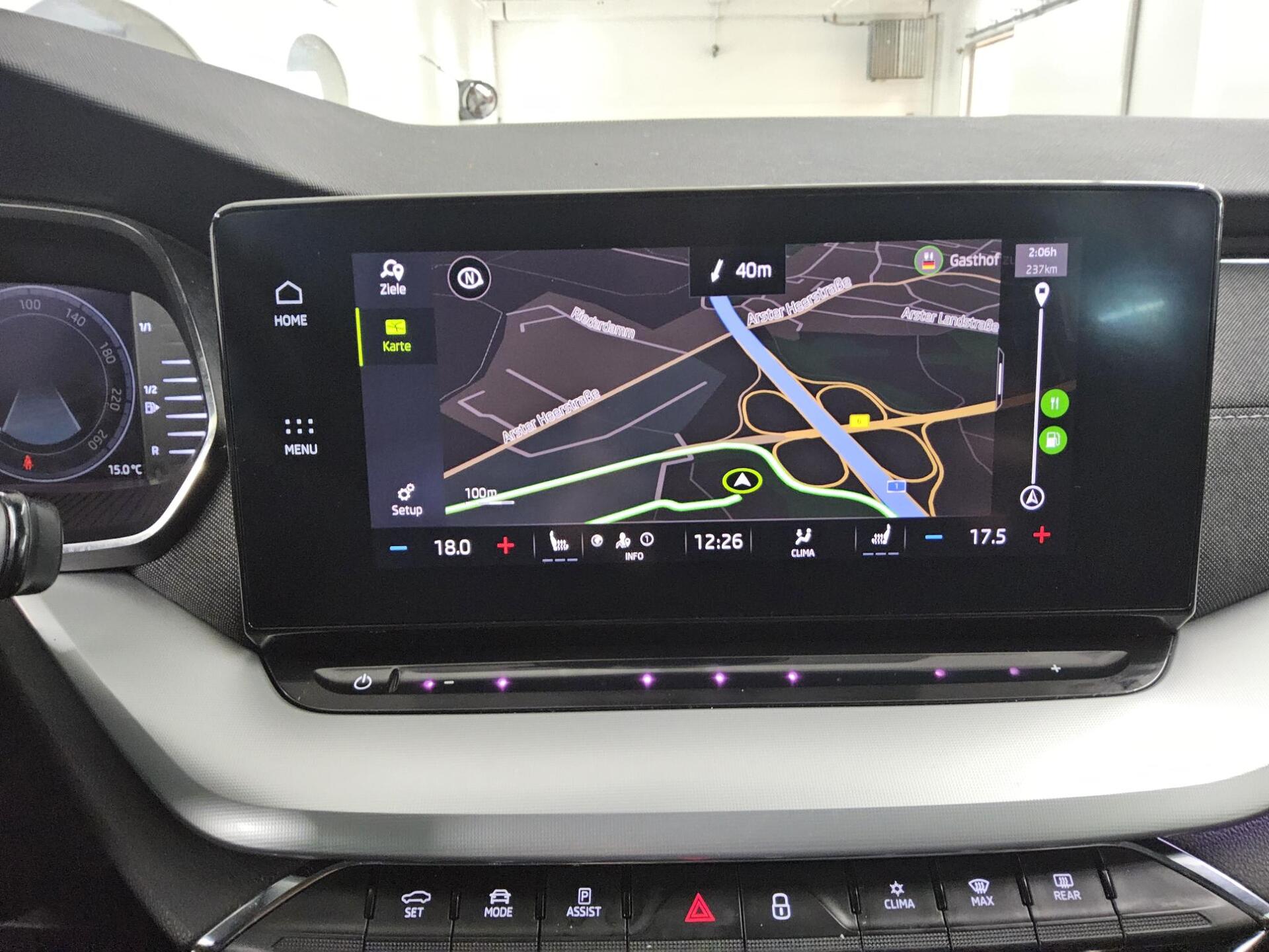 Skoda Octavia Kombi 2.0 TDI First Ed. DCC Navi HuD AID 7