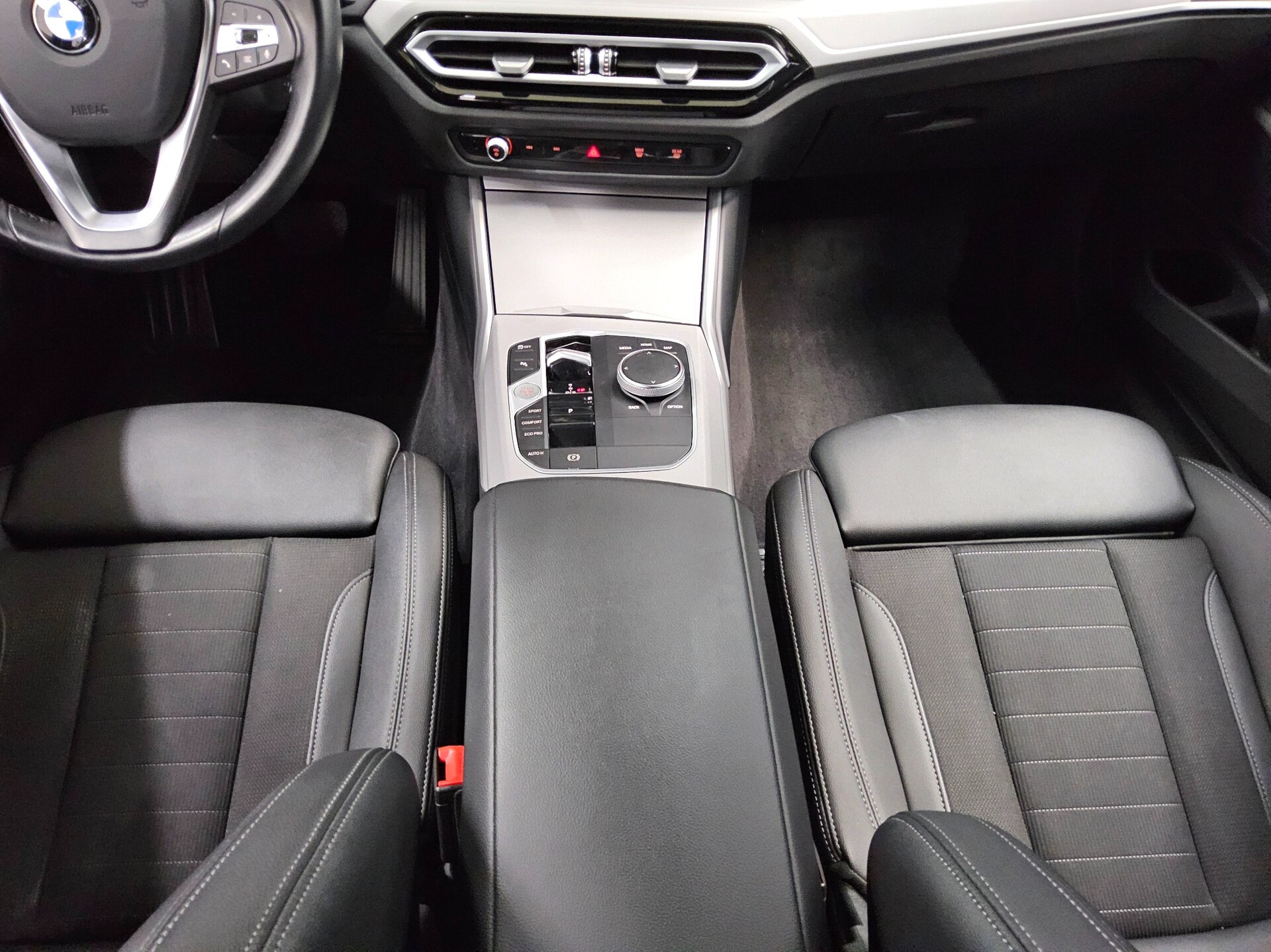 BMW 320dA Touring xDr T-Leder Navi LED Curved HuD 6