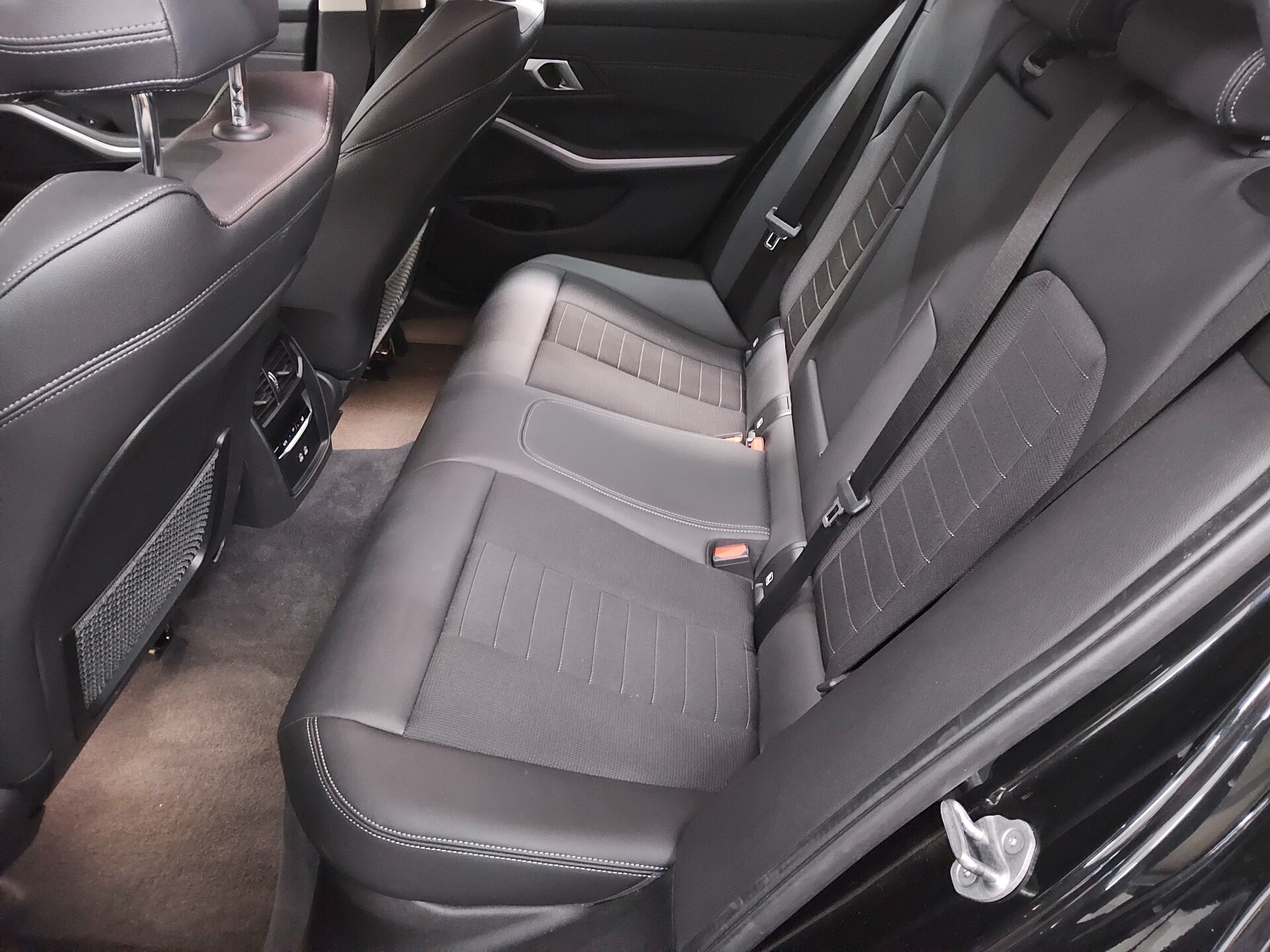 BMW 320dA Touring xDr T-Leder Navi LED Curved HuD 13