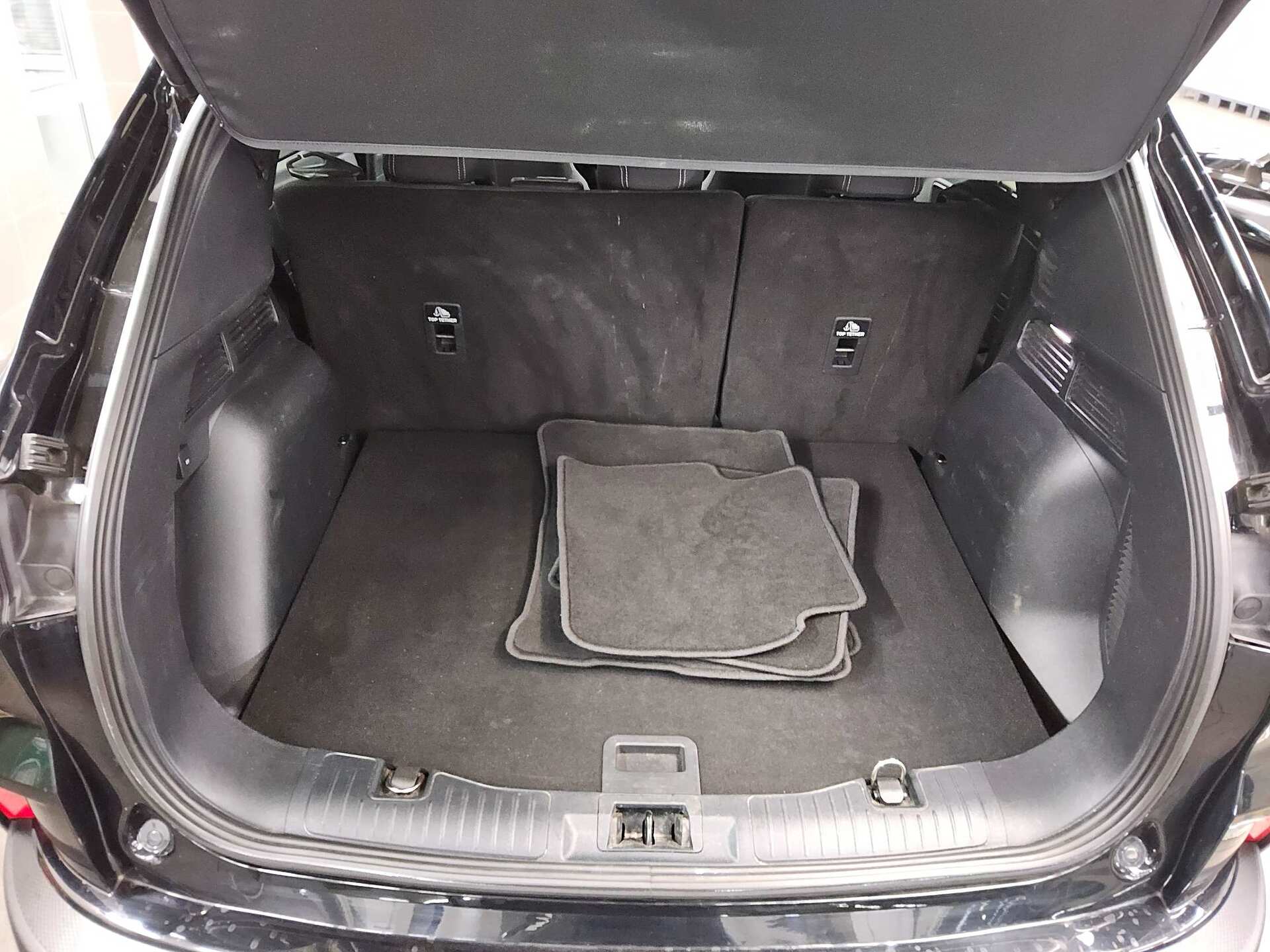 Ford Kuga 1.5 EB Titanium Navi LED RFK ACC 12