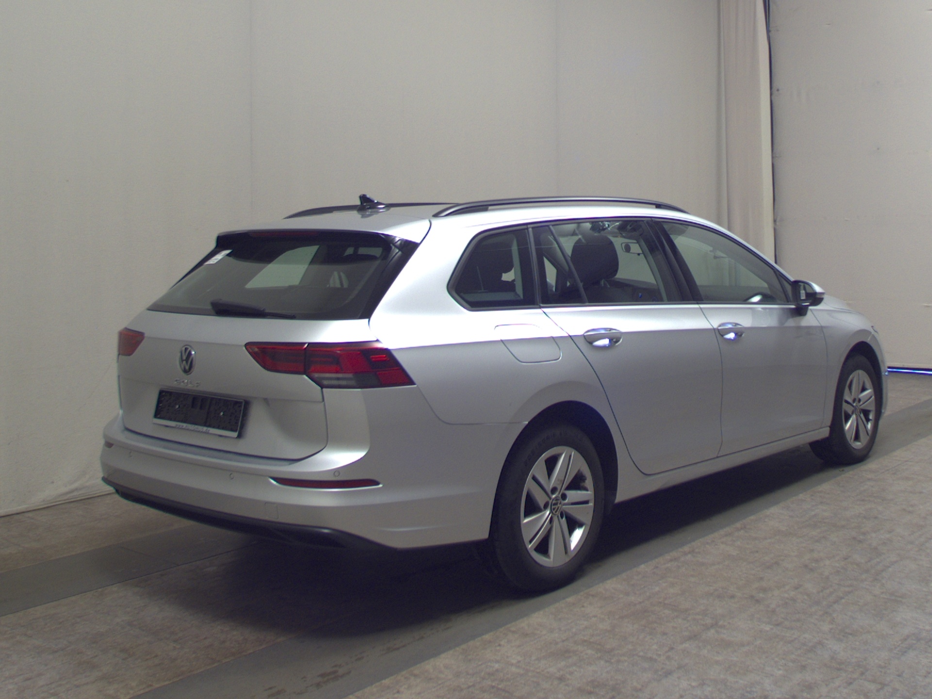 Volkswagen Golf-8 Var. 2.0 TDI Life Navi LED Shz ACC PDC DC 4