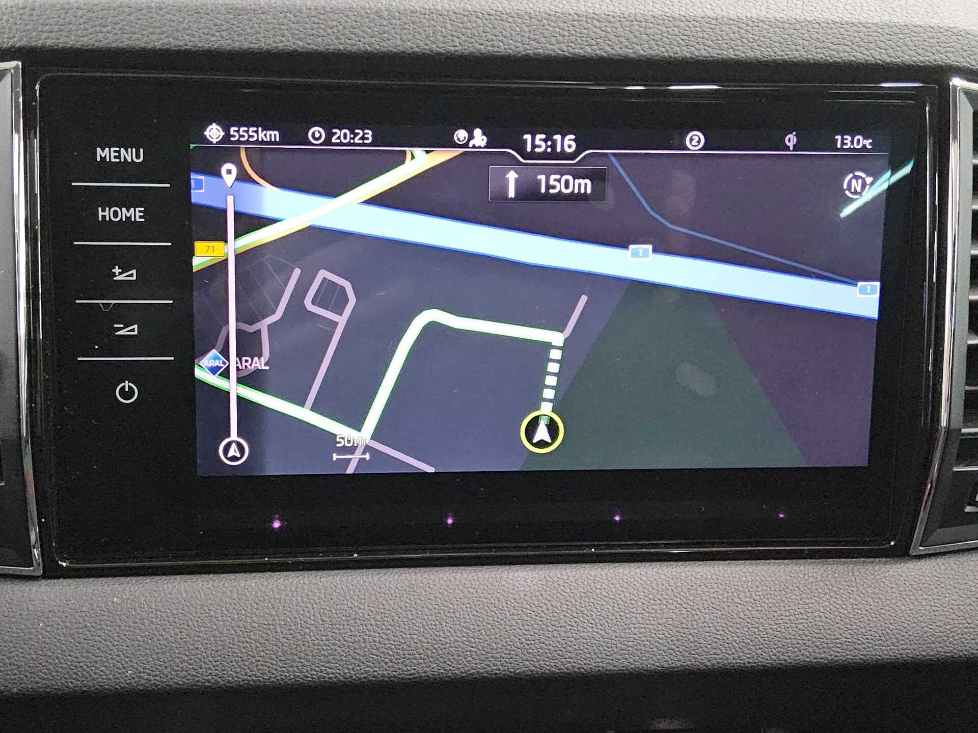 Skoda Karoq 2.0 TDI 4x4 Style DCC Navi LED AID Pano 7