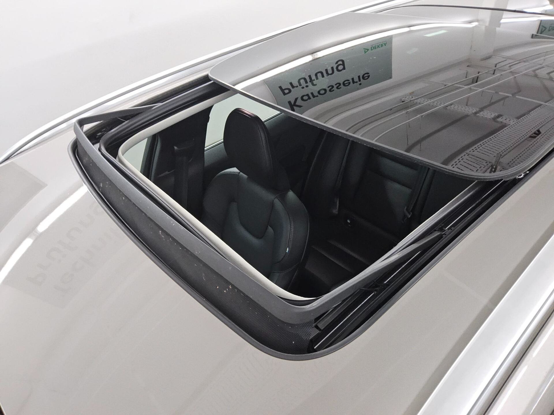 Volvo V60 B4 Inscription Navi LED Panorama AHK Kamera 12